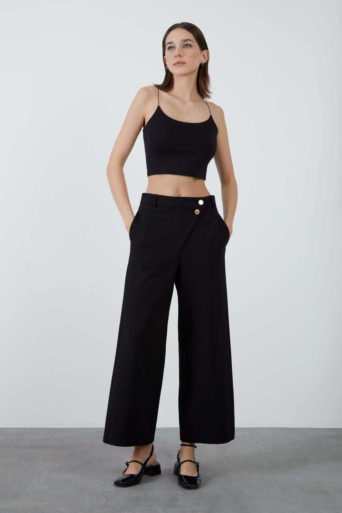 Asimetrik Detaylı Pantolon