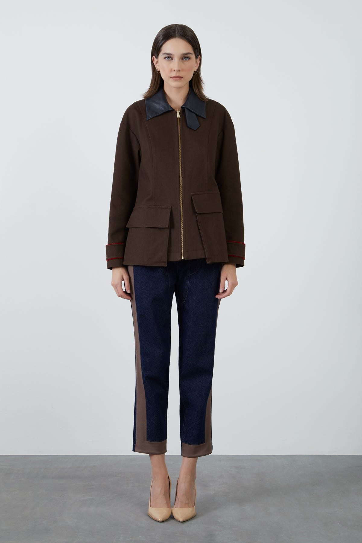 Kontrast Yaka Detaylı Ceket