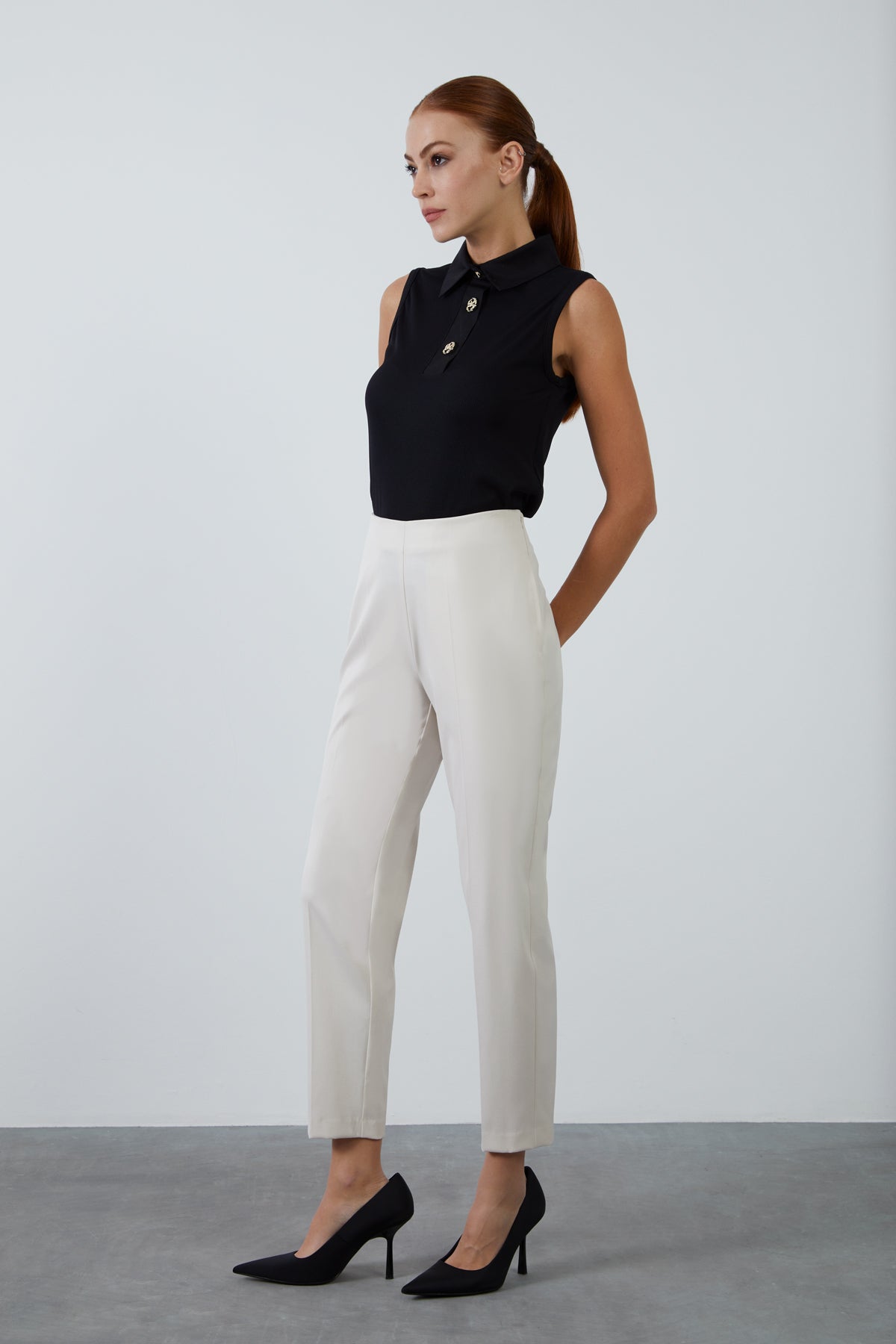 Yandan Fermuarlı Ve Cep Detaylı Bej Havuç Pantolon