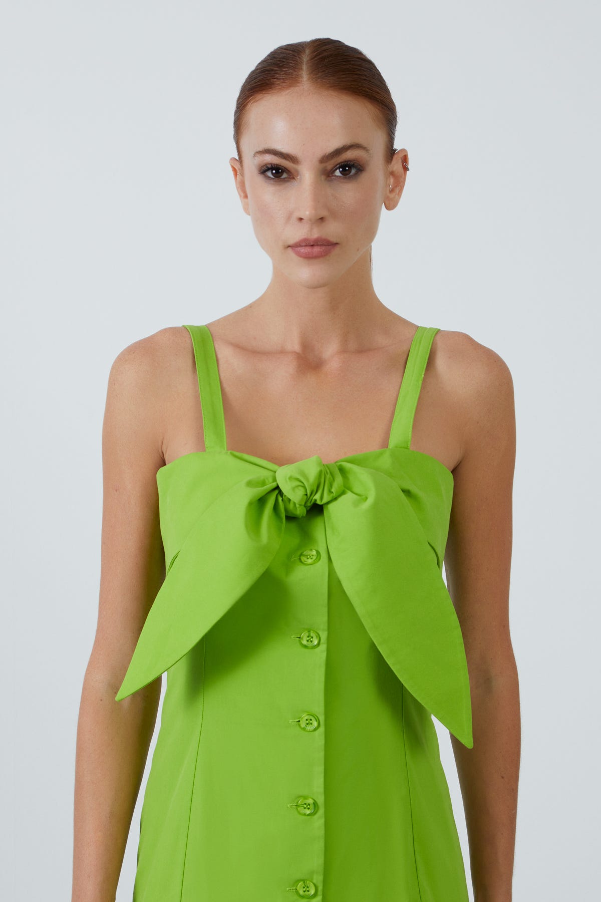 Askılı Bağlama Detaylı Eteği Pileli Midi Mercan Renk Elbise