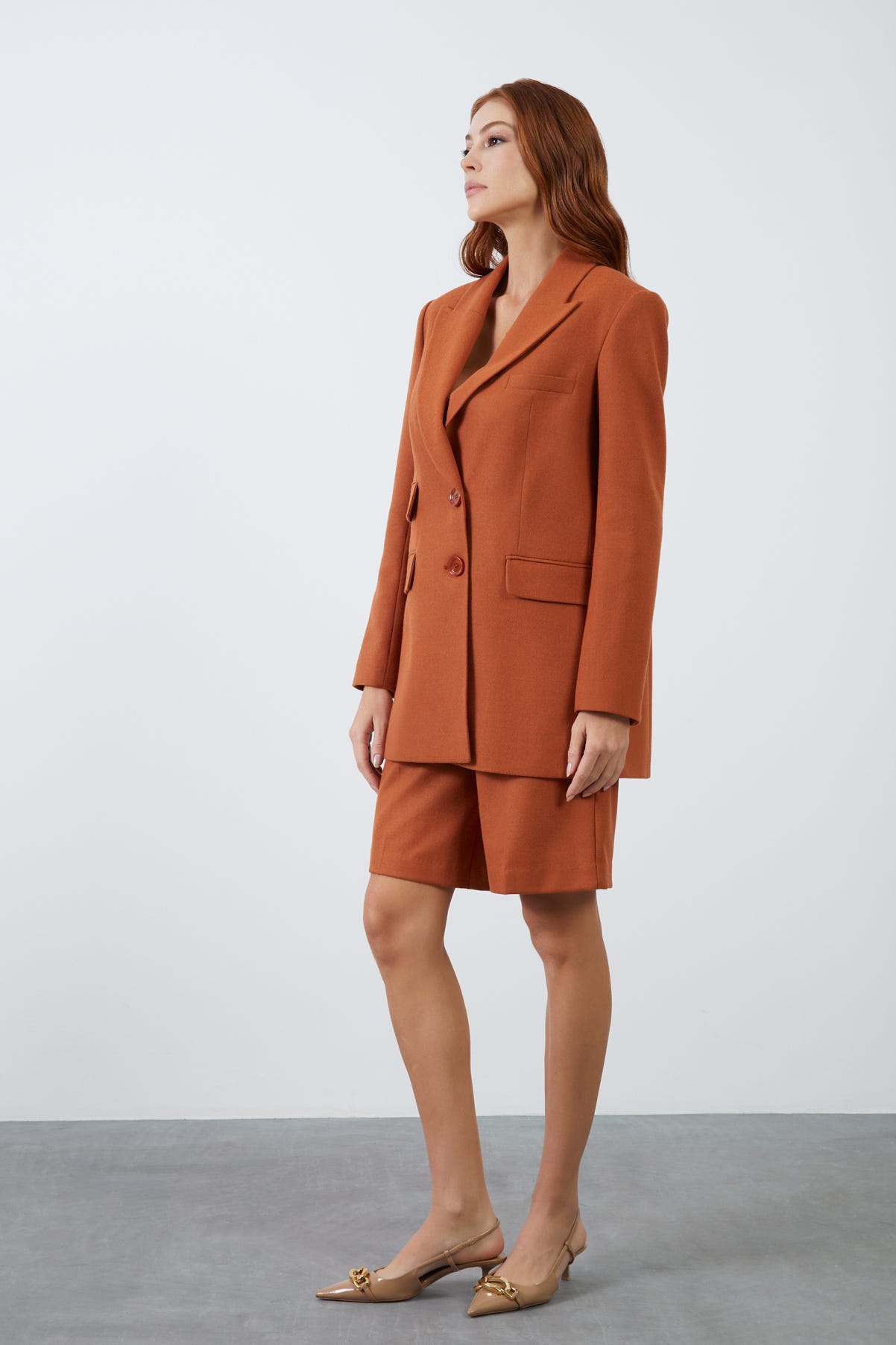 Şortlu Ve Bleazer Ceketli Takım