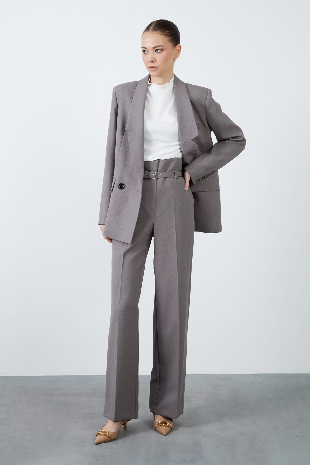 Yüksek Bel Bol Paça Pantolonlu Kadın Takım