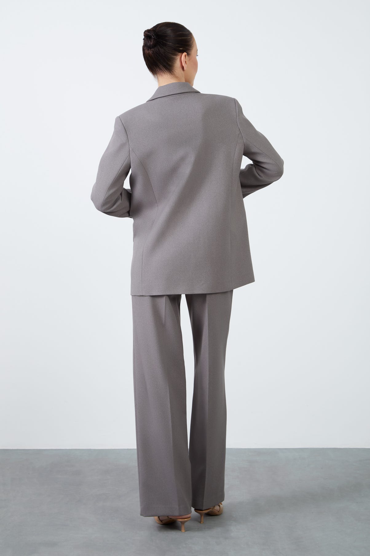 Yüksek Bel Bol Paça Pantolonlu Kadın Takım