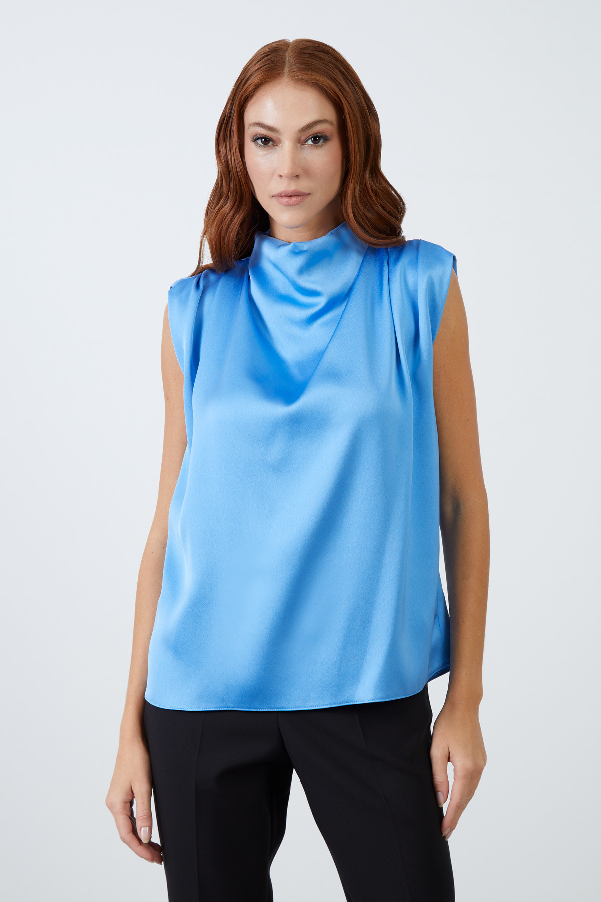 Degaje Yaka Sıfır Kol Bluz