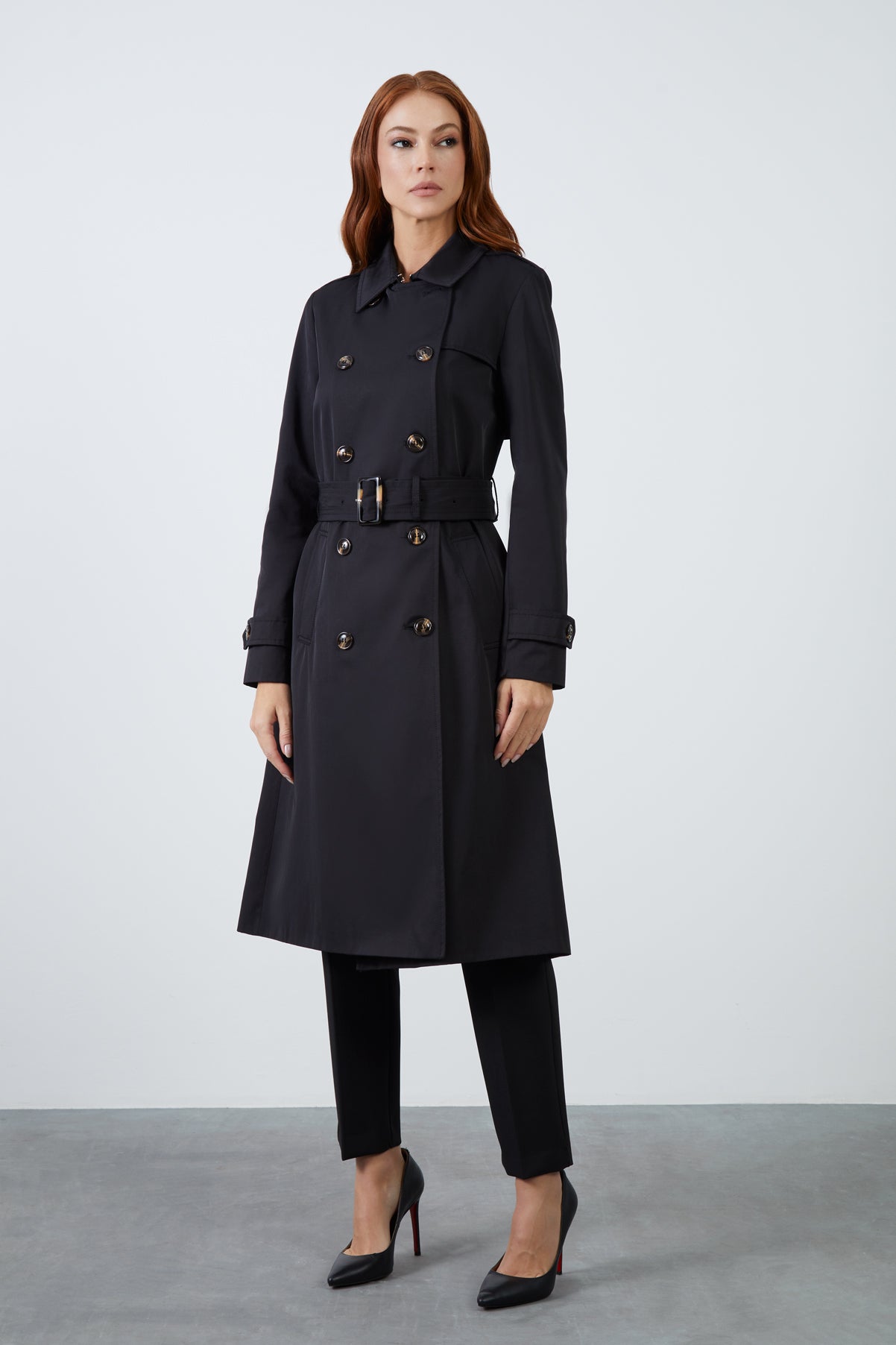 Arkası Yırtmaçlı Kemerli Pamuk Trençkot