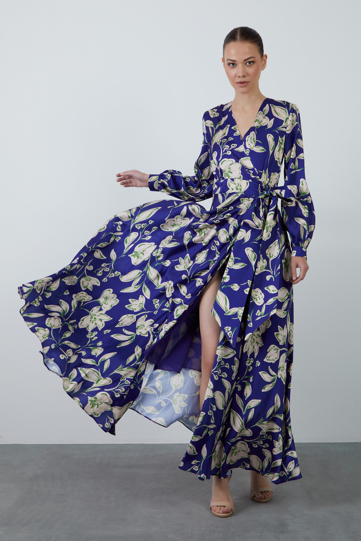 Beli Kuşak Bağlamalı Kontrast Desenli Lacivert Uzun Elbise