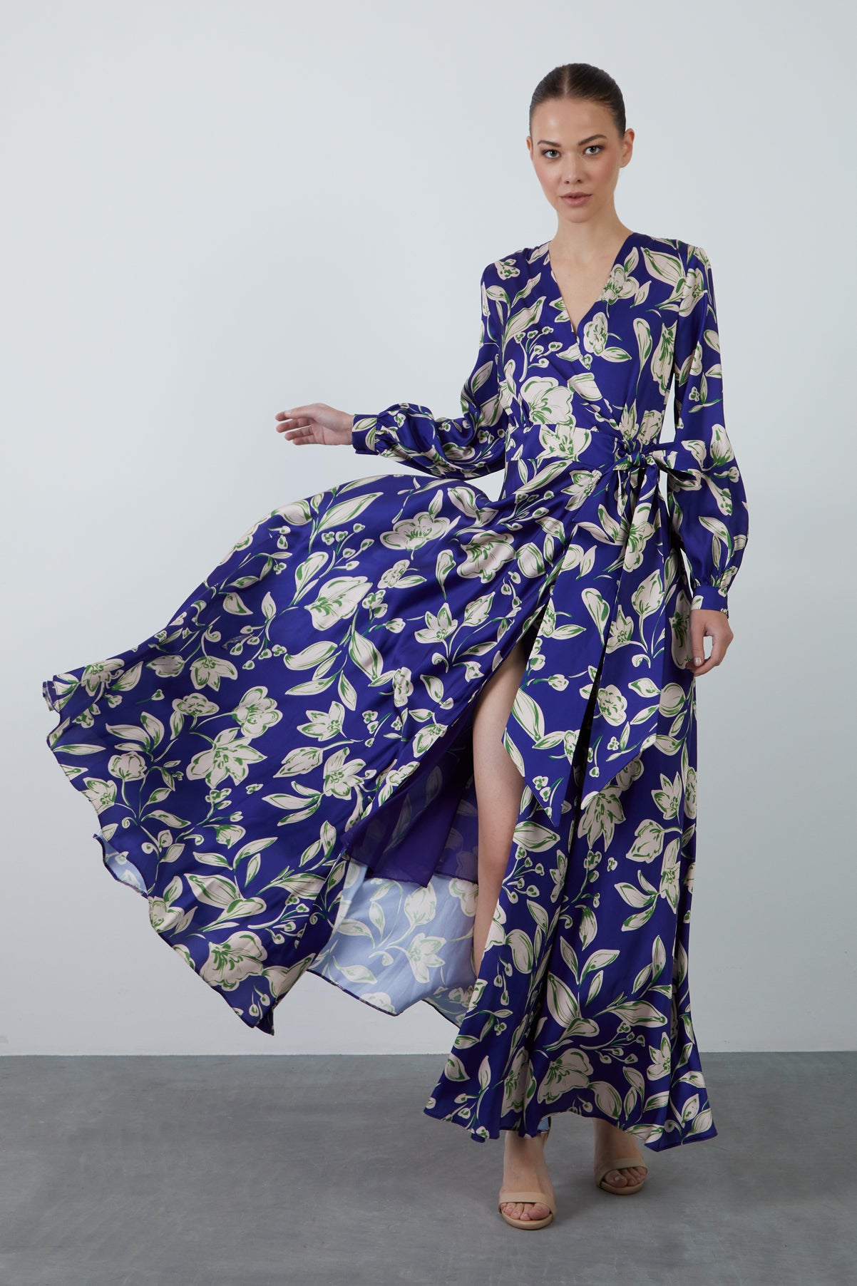 Beli Kuşak Bağlamalı Kontrast Desenli Lacivert Uzun Elbise