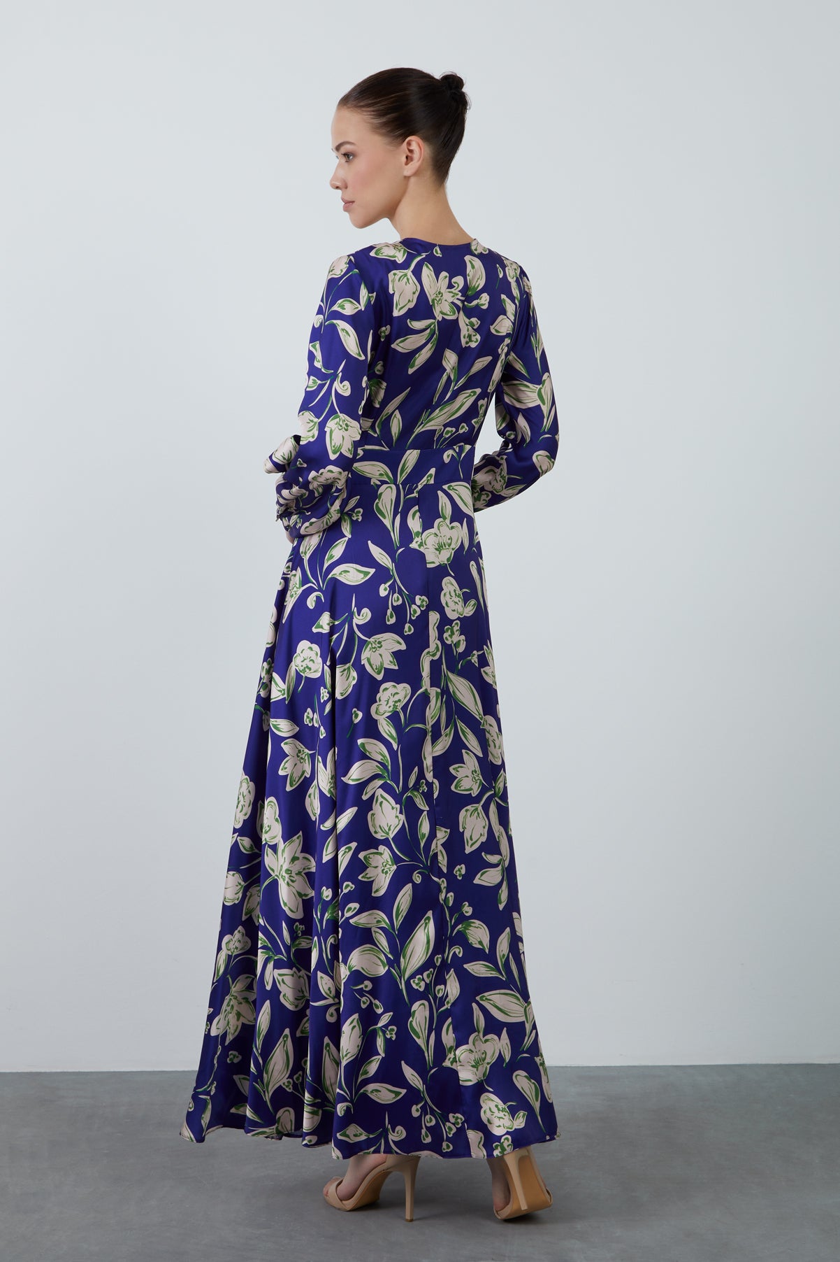 Beli Kuşak Bağlamalı Kontrast Desenli Lacivert Uzun Elbise