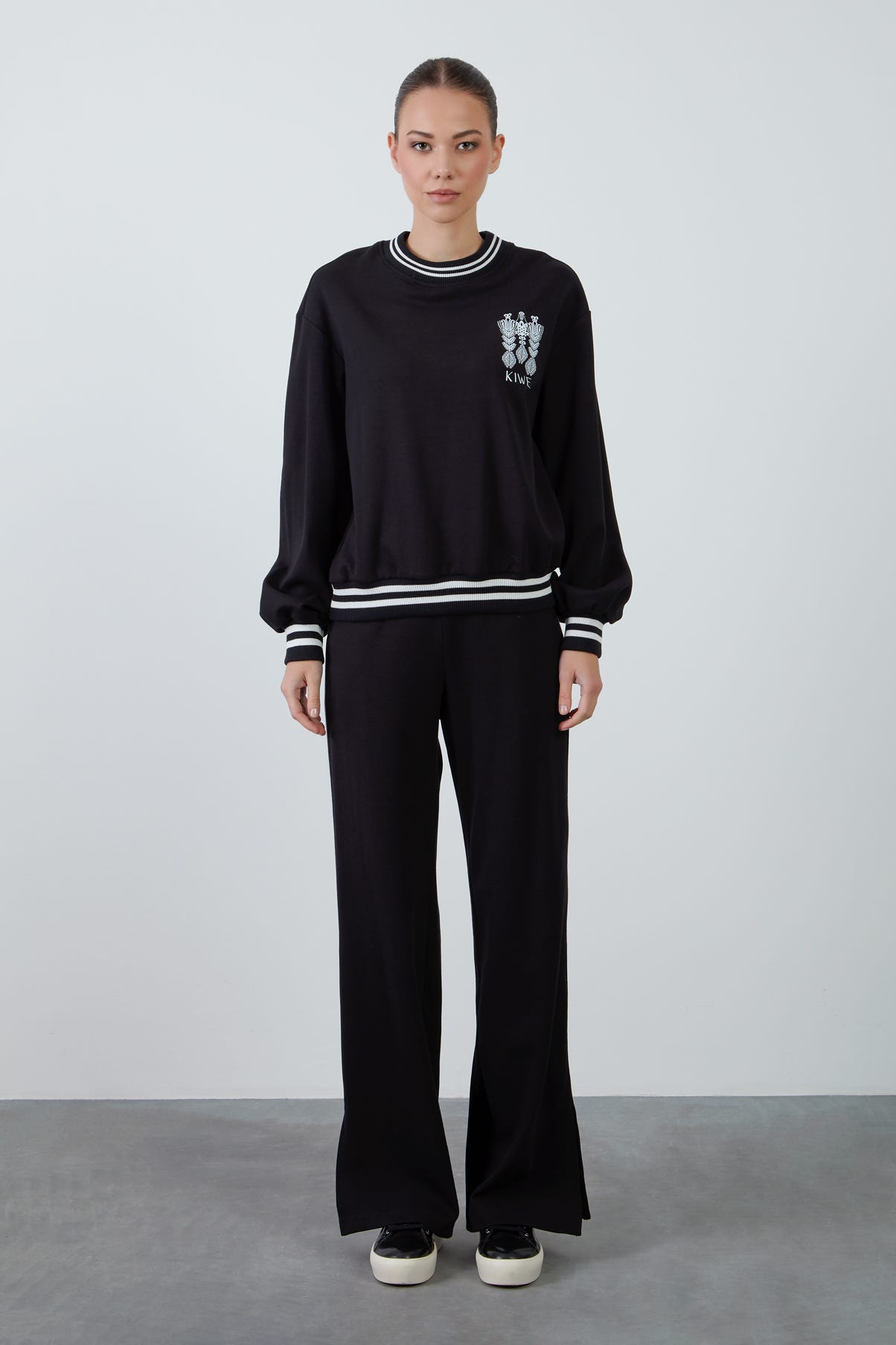 Pantolon Yırtmaçlı Rahat Kesim Eşofman Takımı