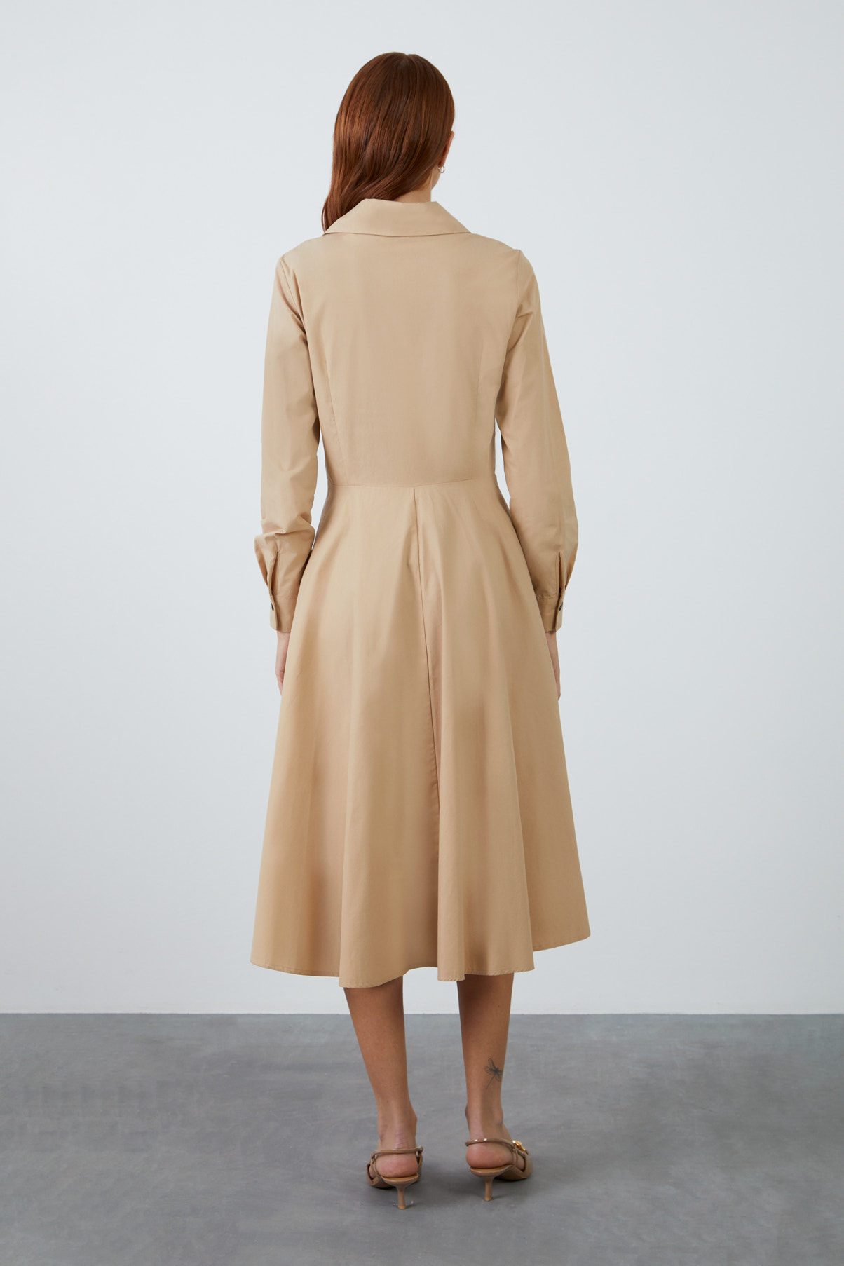 Dik Yaka Midi Boy Kloş Etekli Uzun Kollu Gömlek Elbise