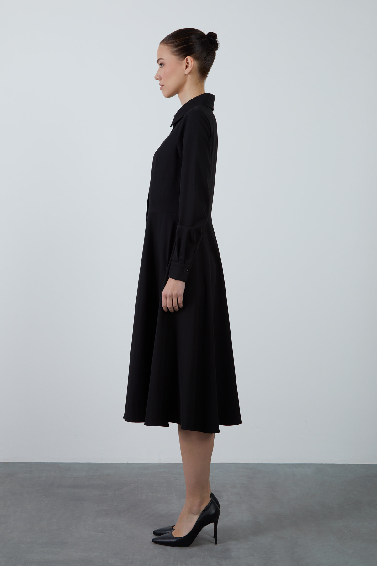 Dik Yaka Midi Boy Kloş Etekli Uzun Kollu Gömlek Elbise