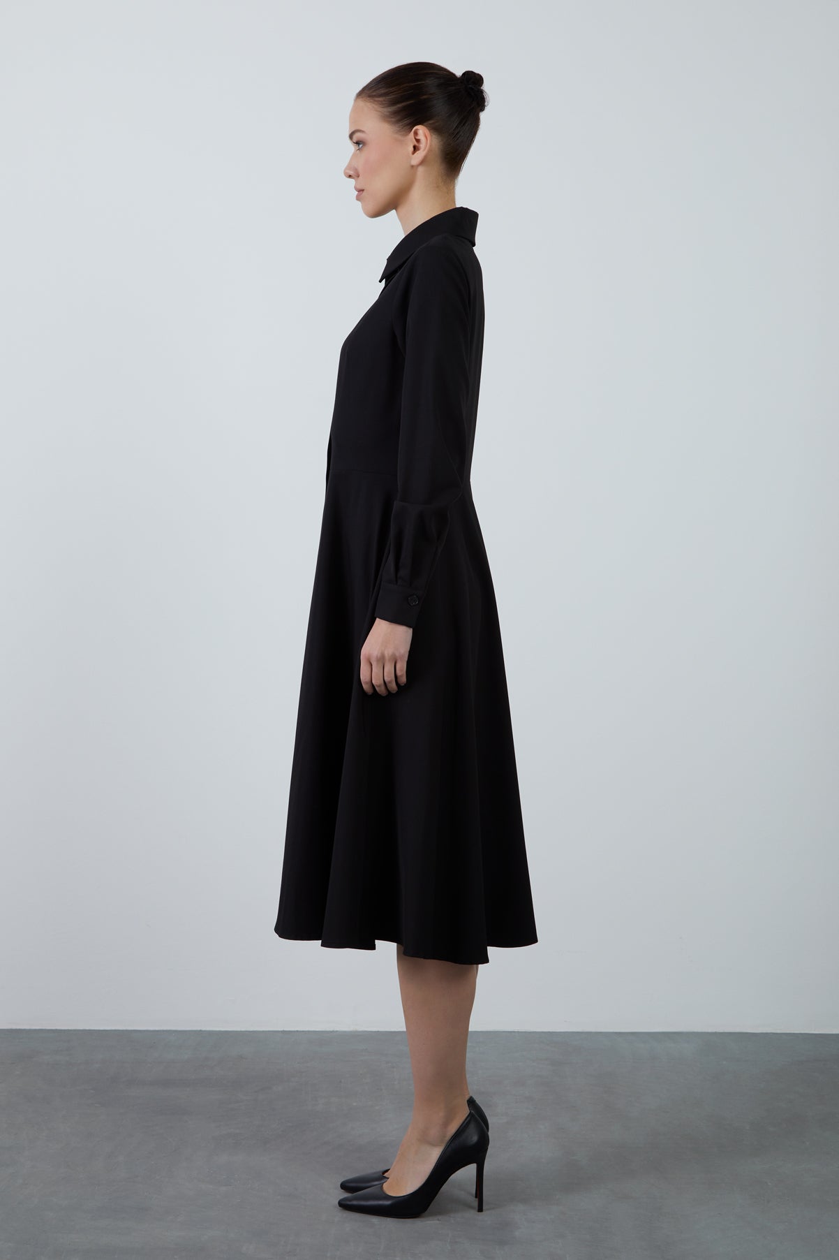 Dik Yaka Midi Boy Kloş Etekli Uzun Kollu Gömlek Elbise