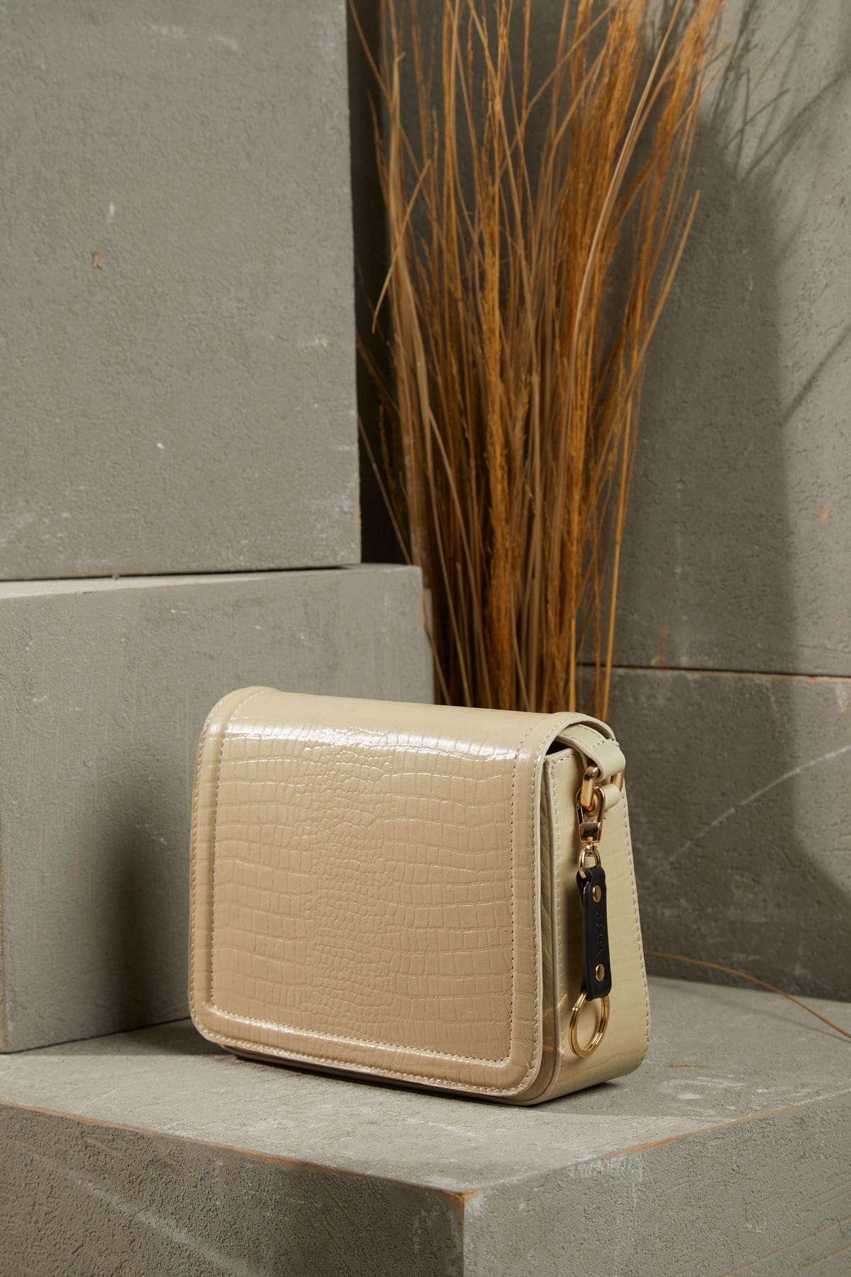 Ayarlanabilir Uzun Saplı Desenli Haki Çanta