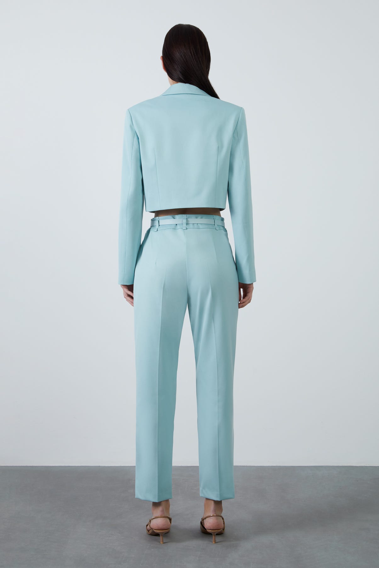 Crop Ceketli Pantolonlu Takım