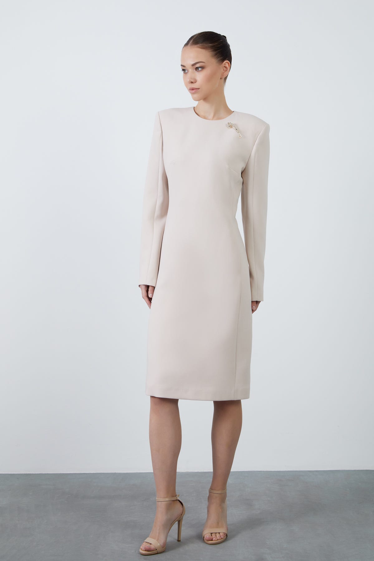 Uzun Kollu Cepli Midi Boy Kalem Elbise