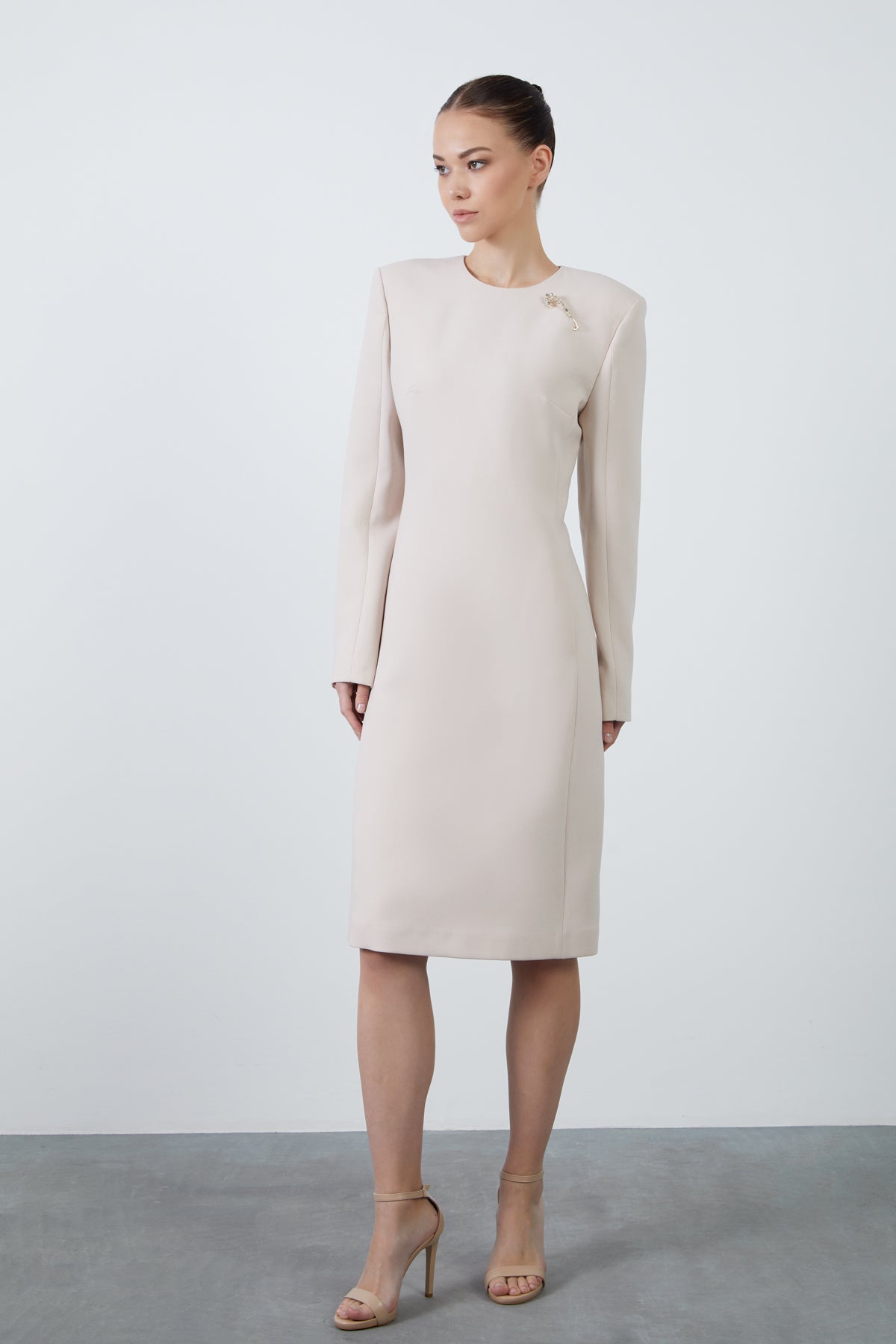 Uzun Kollu Cepli Midi Boy Kalem Elbise