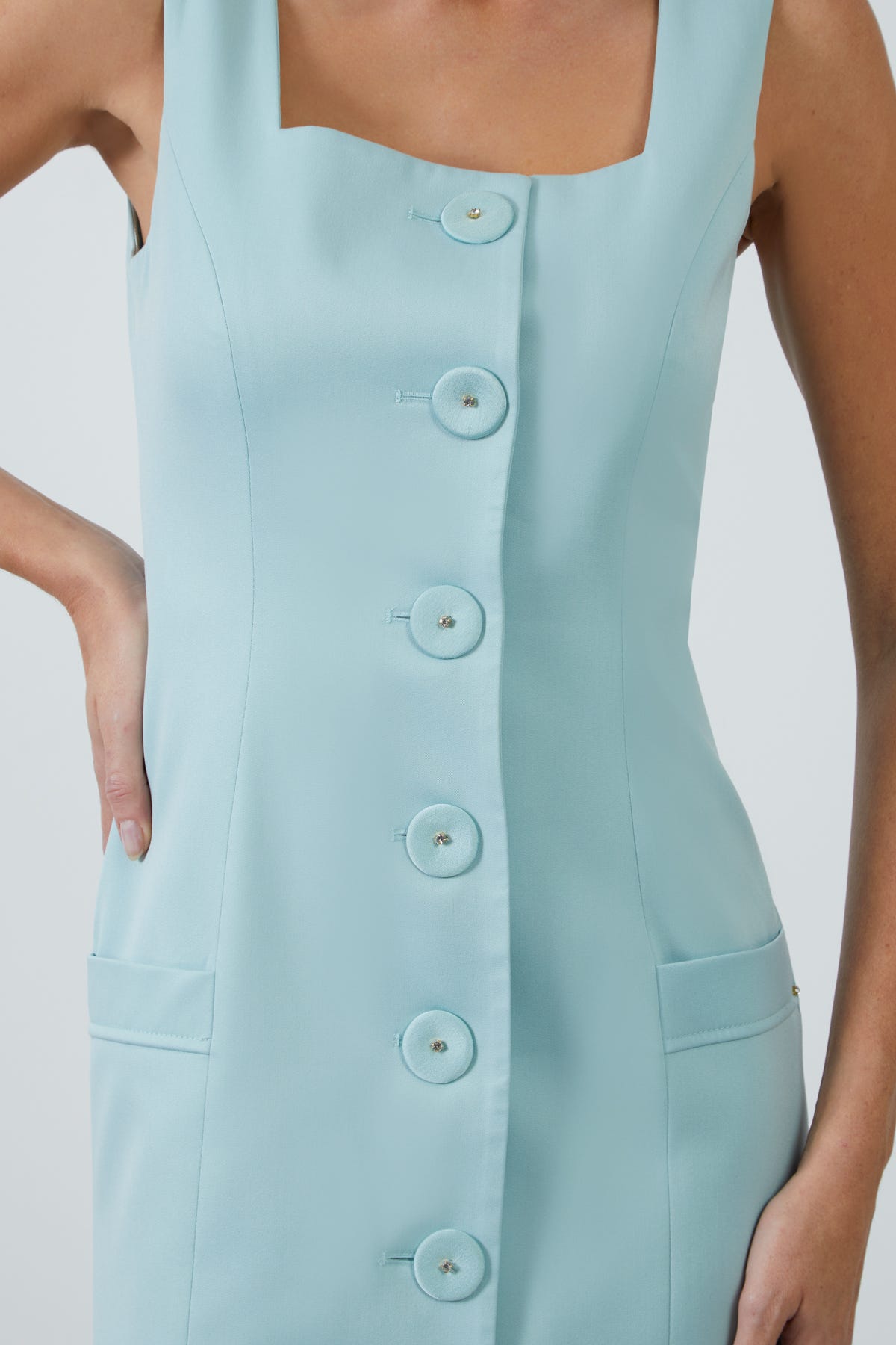 Rengi Kare Yakalı Detaylı Midi Boy Kalem Elbise