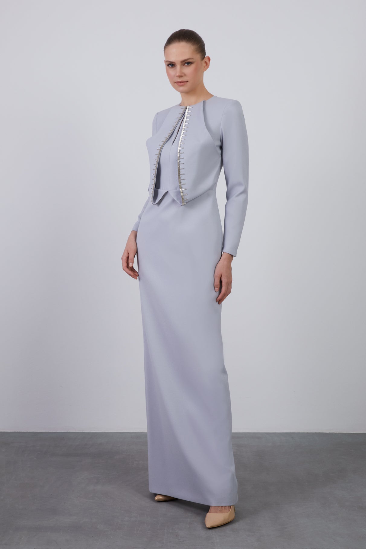 Önü İşleme Model Detaylı Arkası Yırtmaçlı Uzun Abiye Elbise