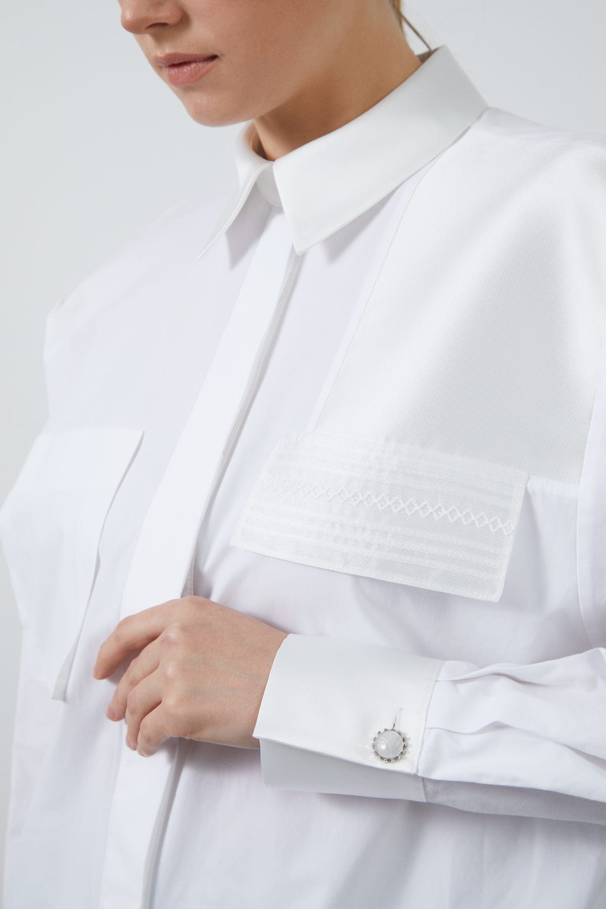 Cep Kapağı Nervür Detaylı Uzun Poplin Gömlek