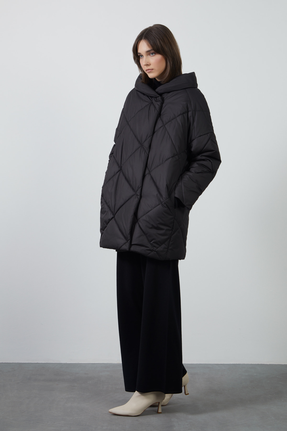 Gizli Kapüşon Detaylı İç Cepli Kaz Tüyü Mont