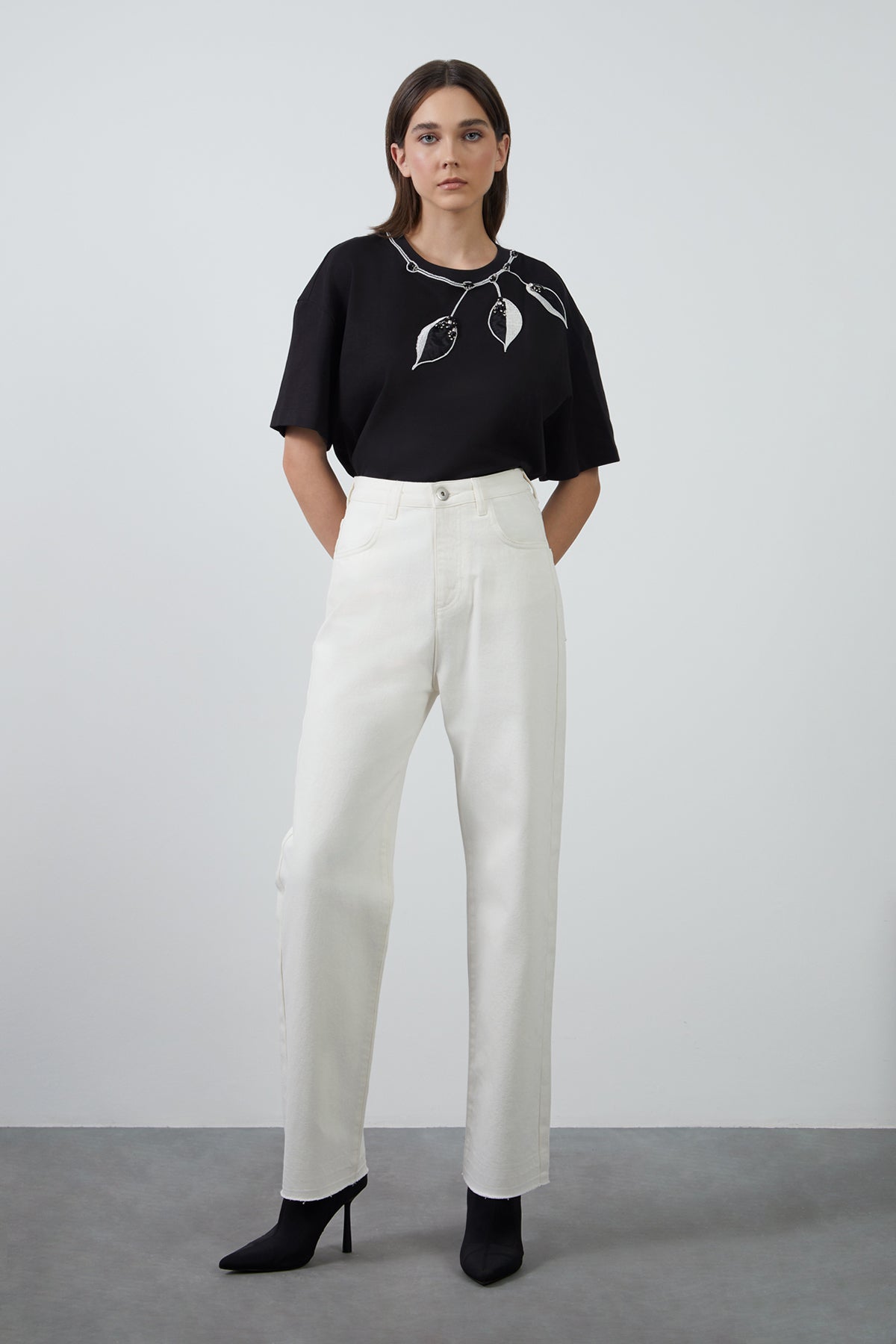 Aksesuar Detaylı Havuç Model Jean Pantolon