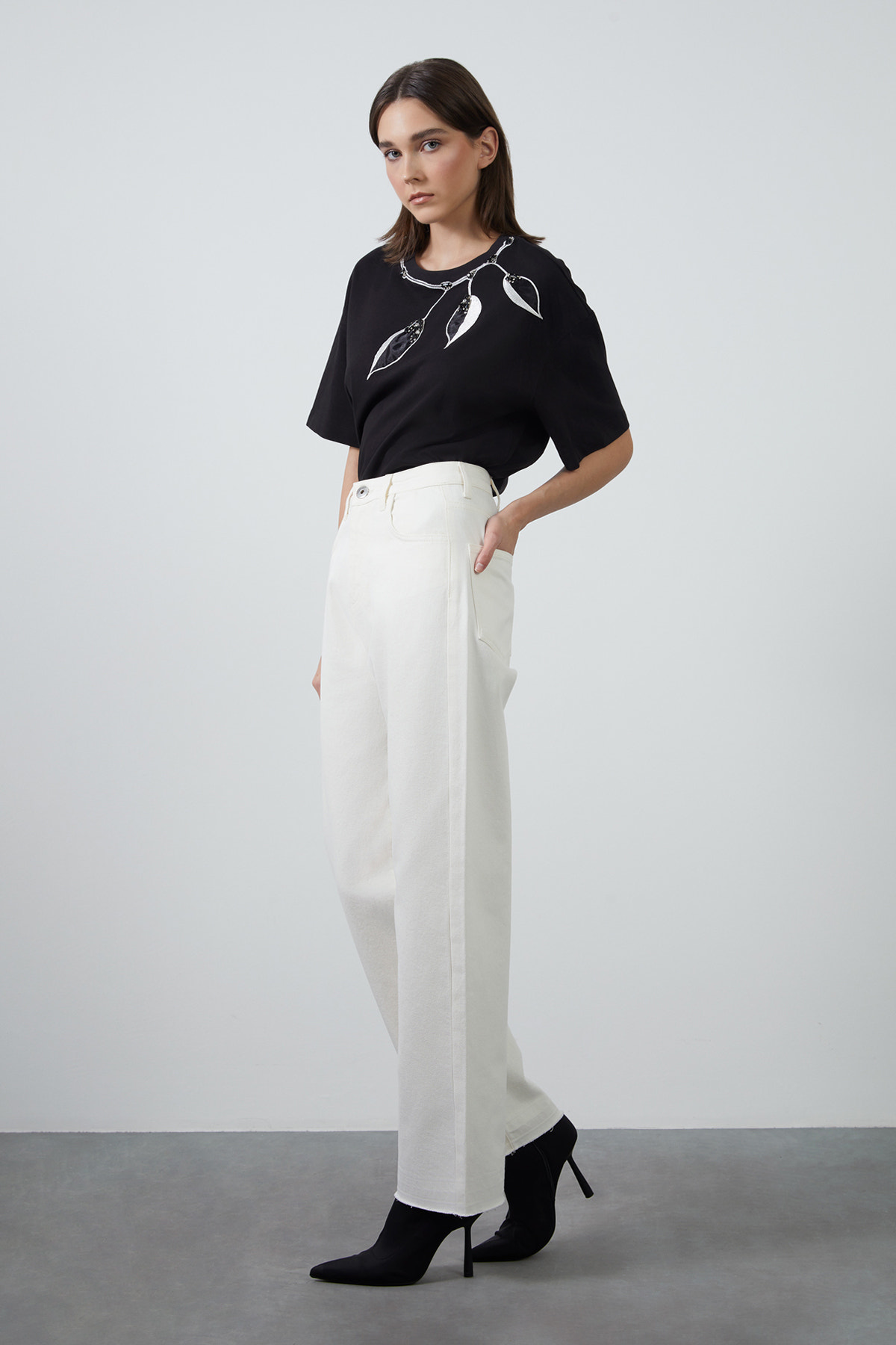 Aksesuar Detaylı Havuç Model Jean Pantolon