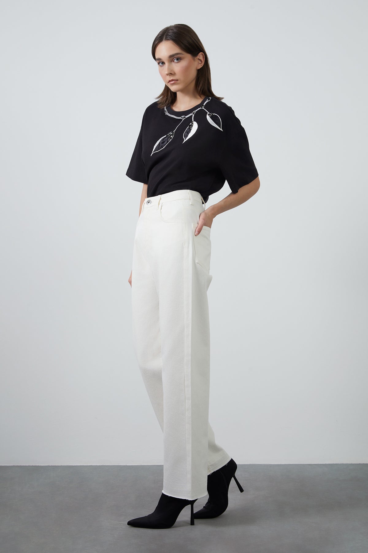 Aksesuar Detaylı Havuç Model Jean Pantolon