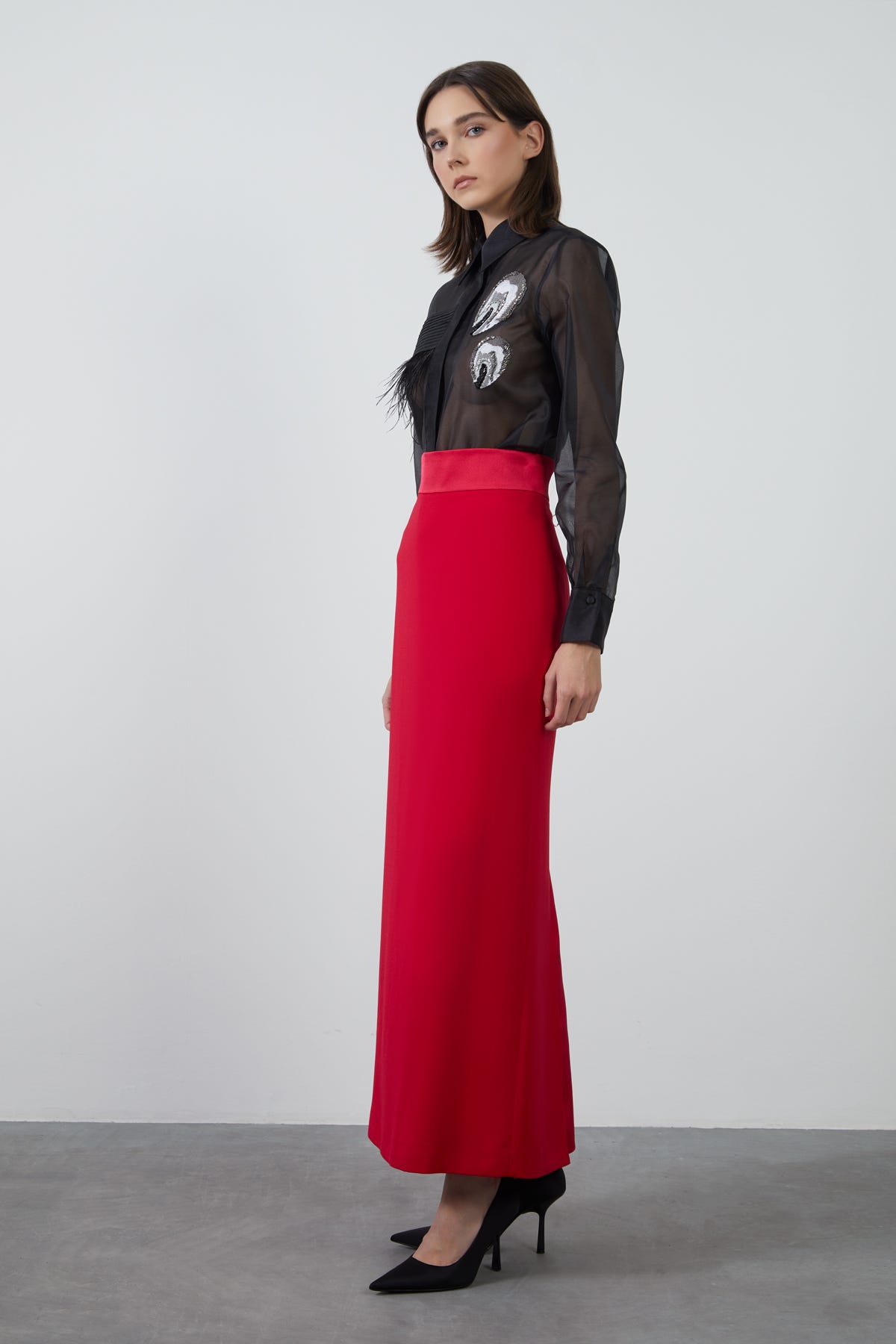 Arkası Yırtmaçlı Düz Form Uzun Etek