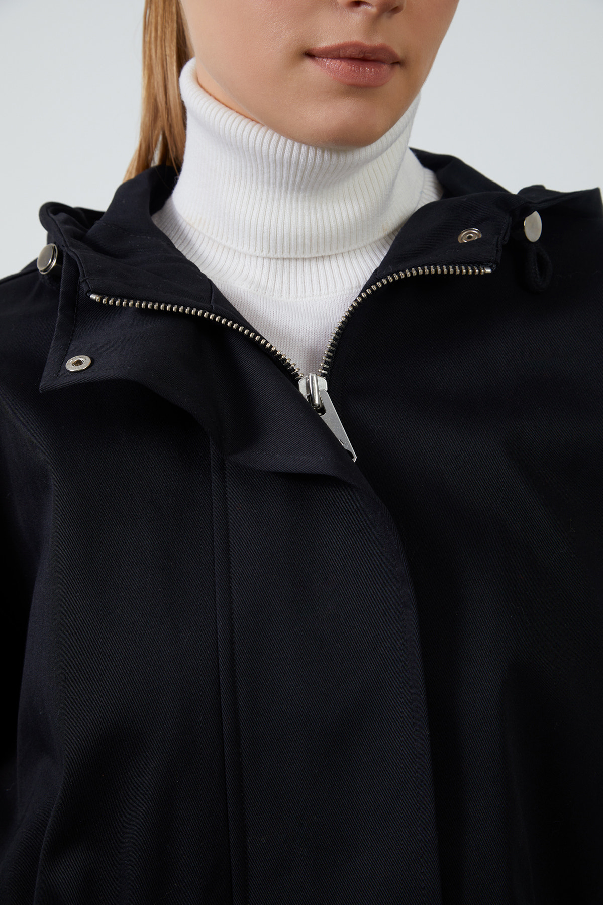 Etek Ucu Büzülebilir Kapüşonlu Uzun Trençkot