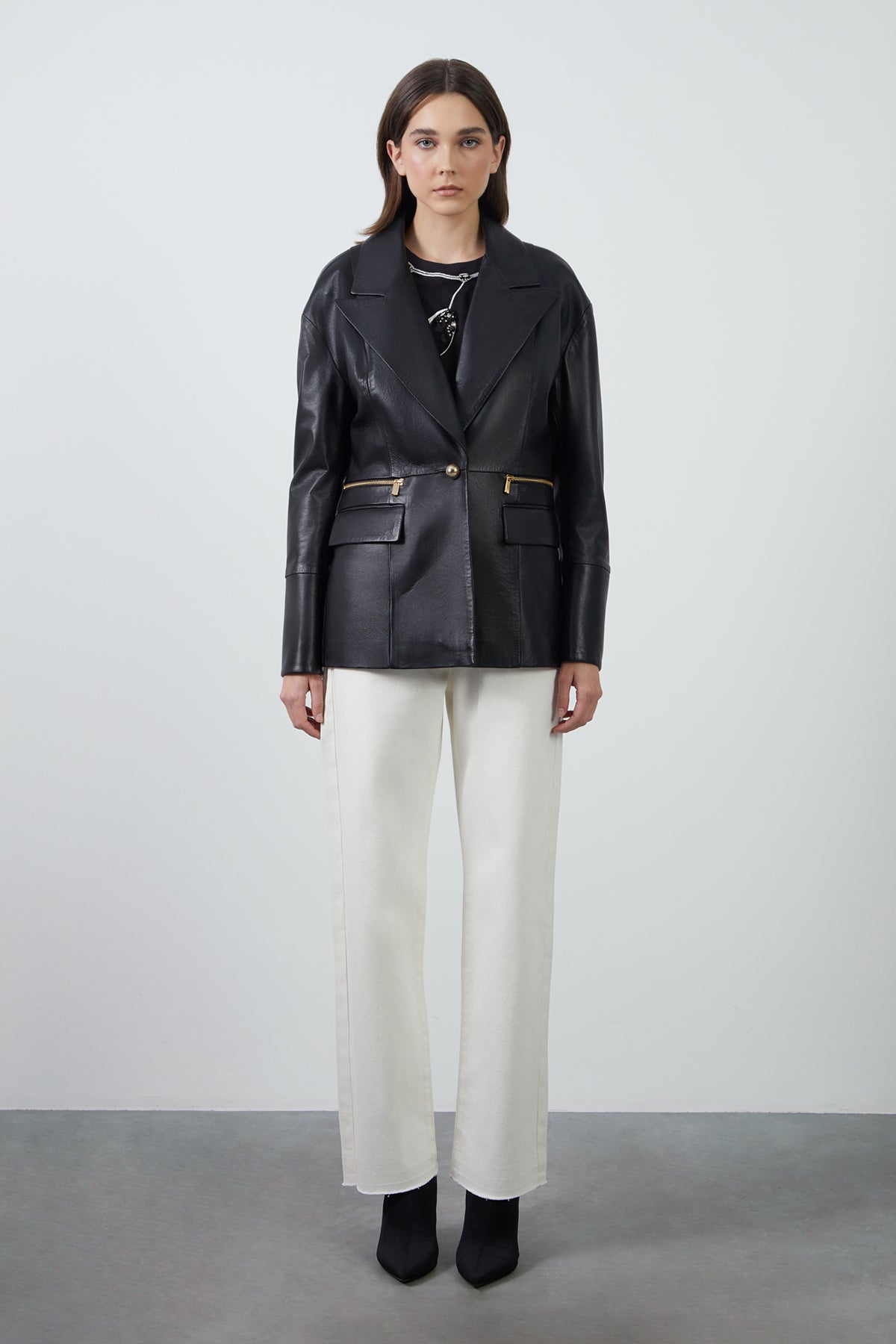 Fermuar Detaylı Düğmeli Deri Ceket