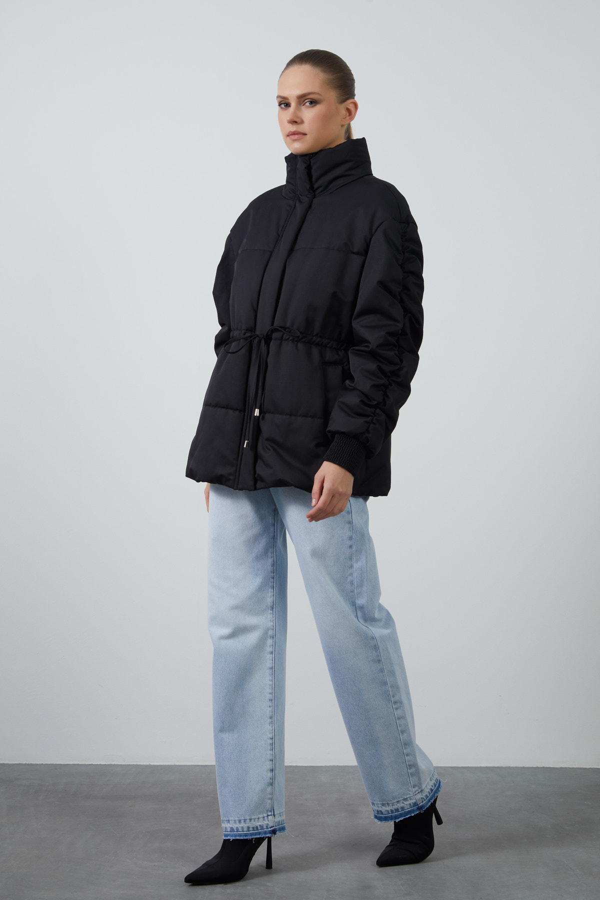 Beli Büzgülü Kaz Tüyü Mont