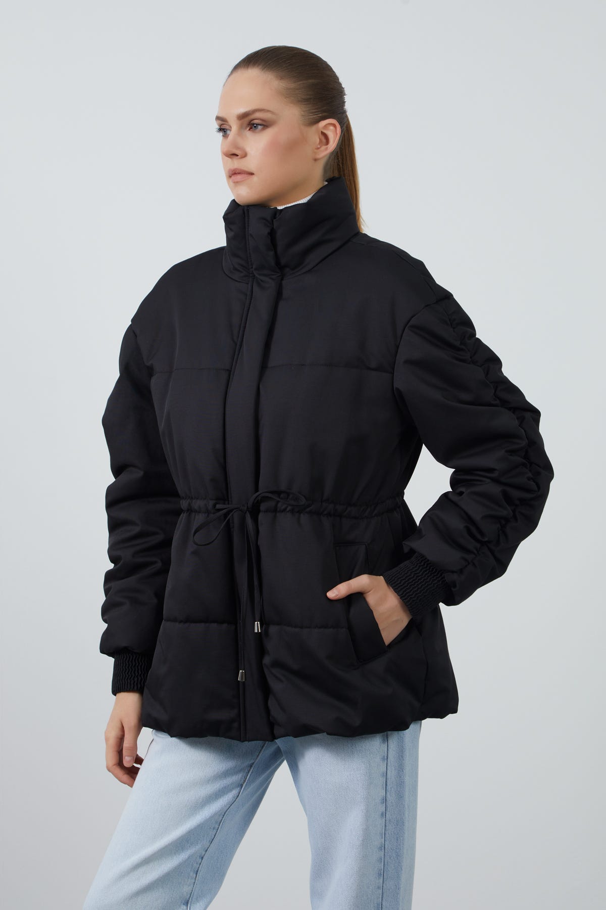 Beli Büzgülü Kaz Tüyü Mont