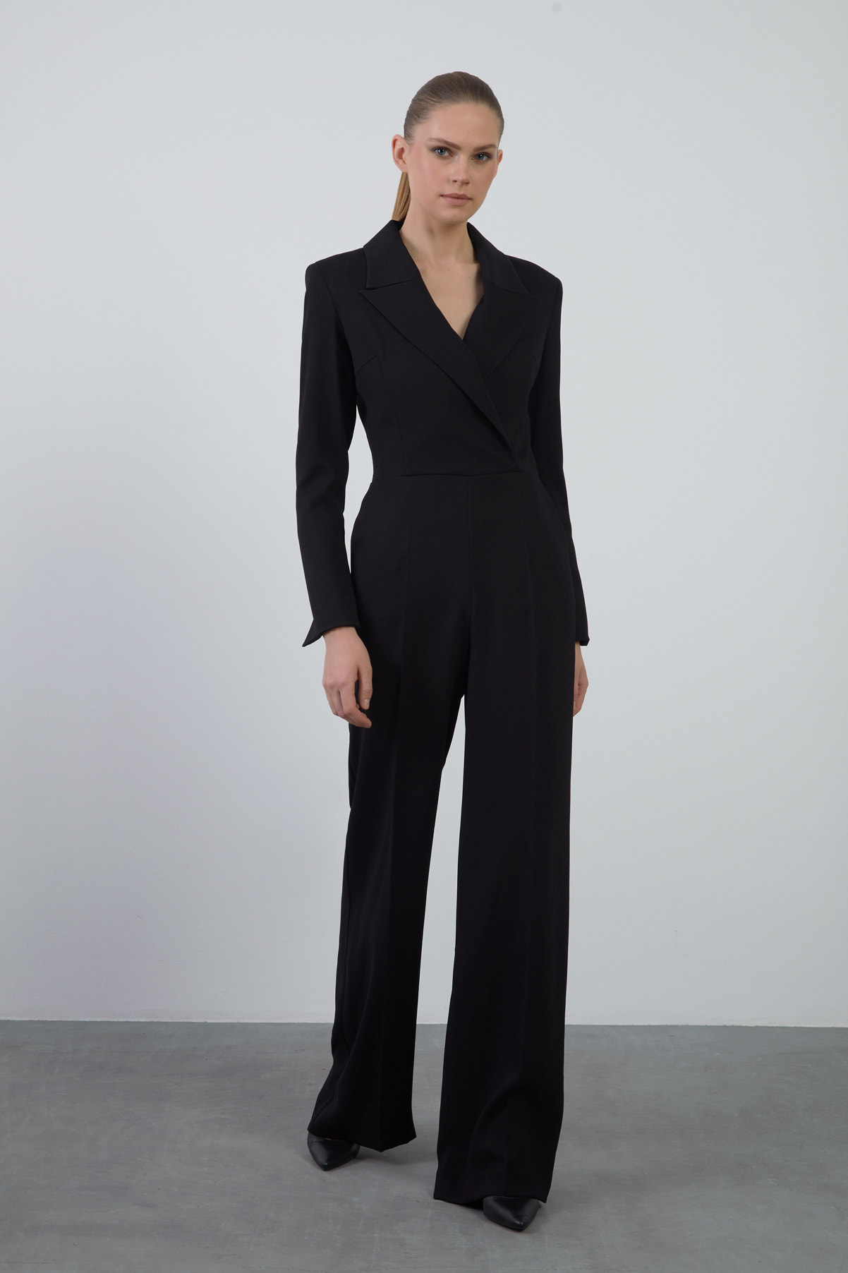 Erkek Yaka Uzun Siyah Tulum