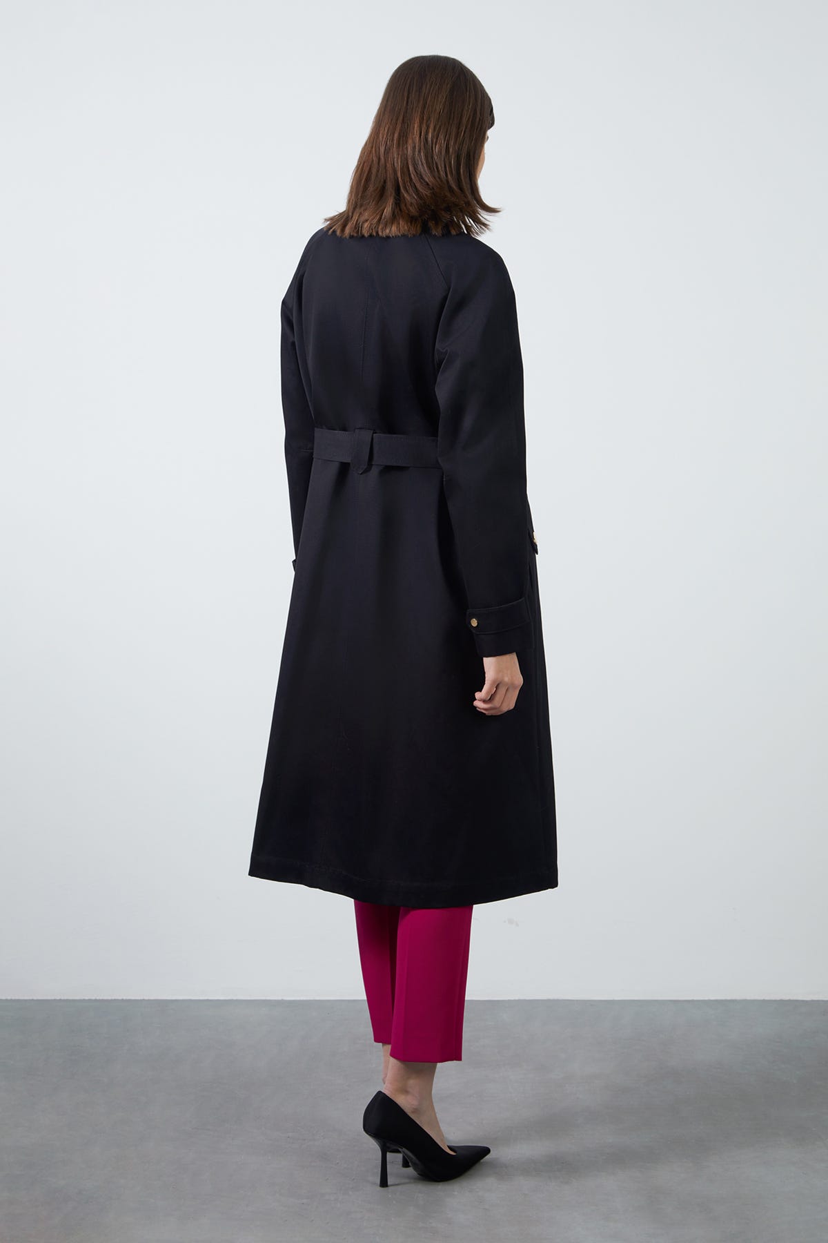 Gold Çıtçıt Kapama Seyyar Kuşaklı Siyah Trençkot