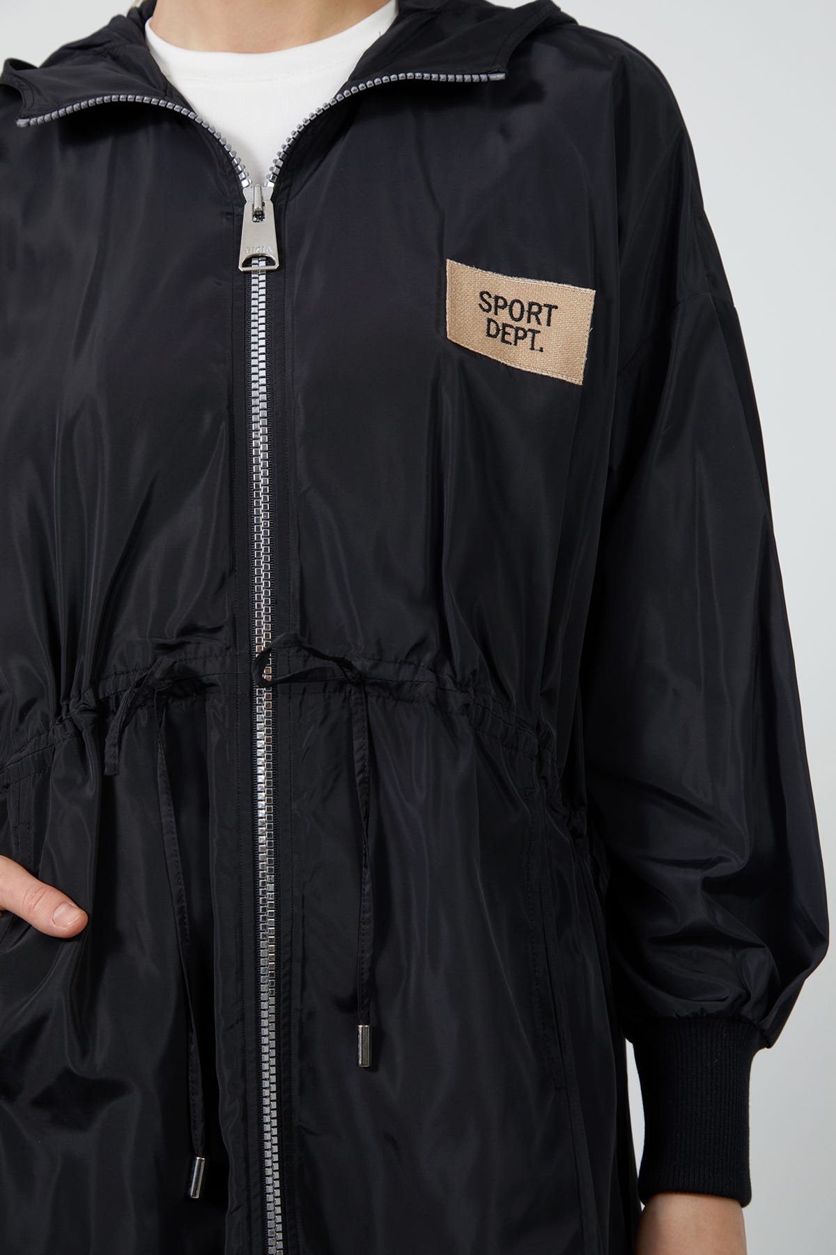 Nakış Detaylı Kolları Triko Manşetli Trençkot