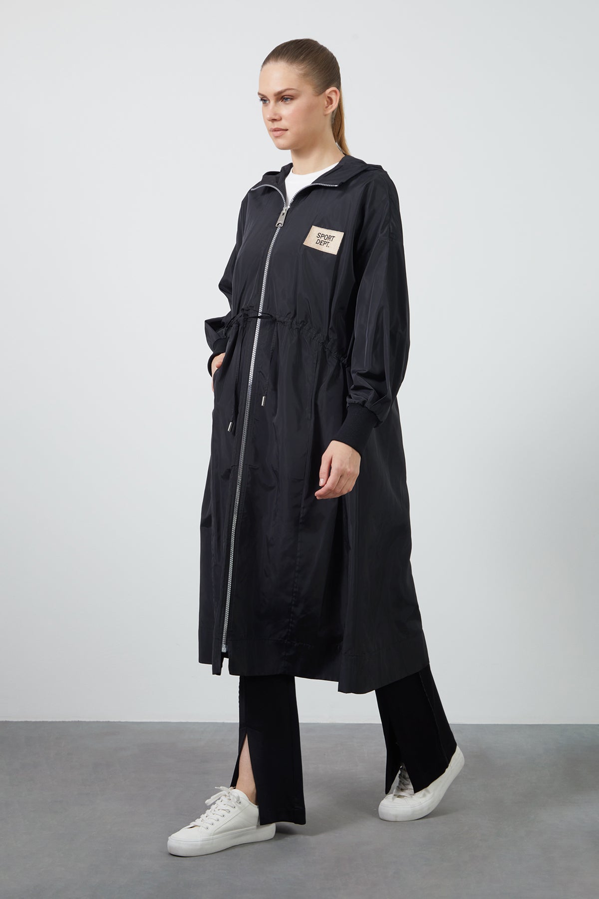 Nakış Detaylı Kolları Triko Manşetli Uzun Ceket