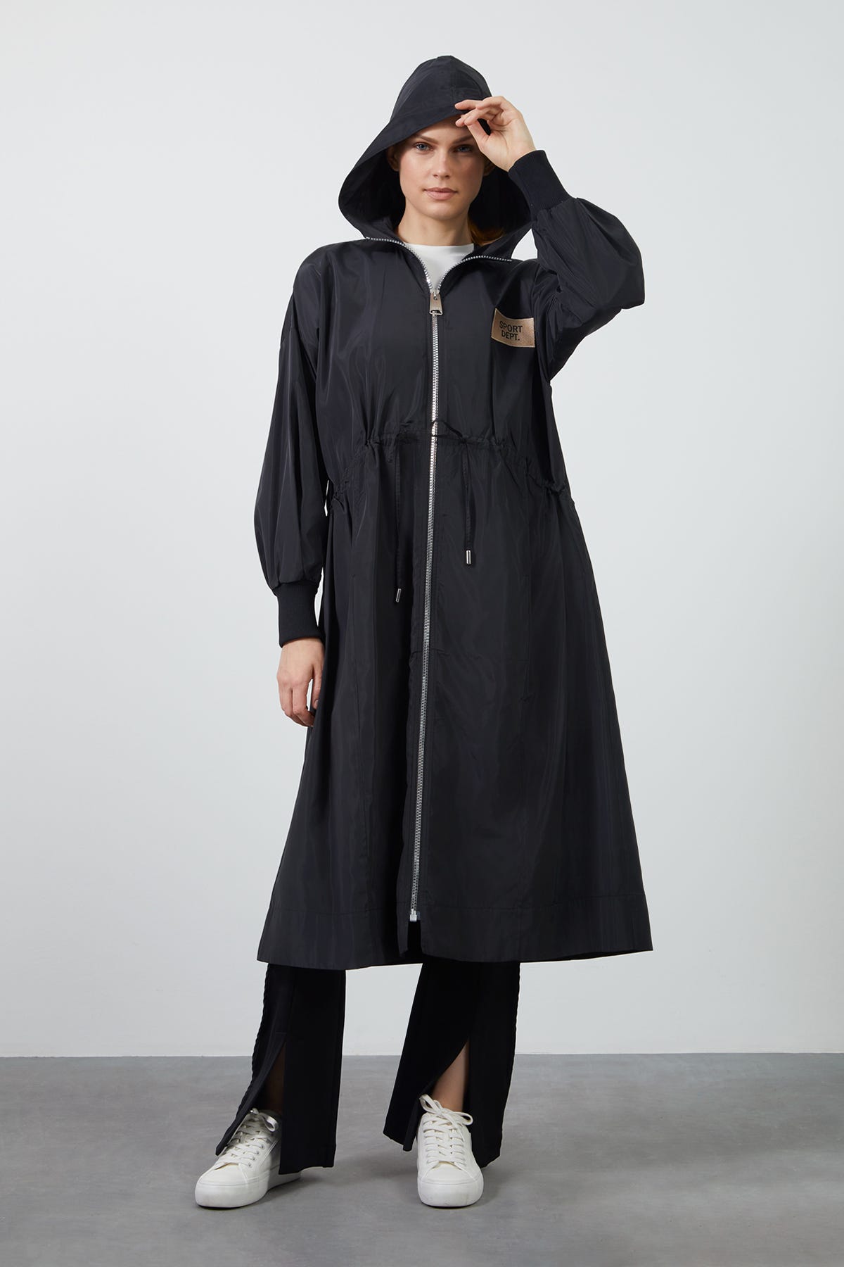 Nakış Detaylı Kolları Triko Manşetli Trençkot