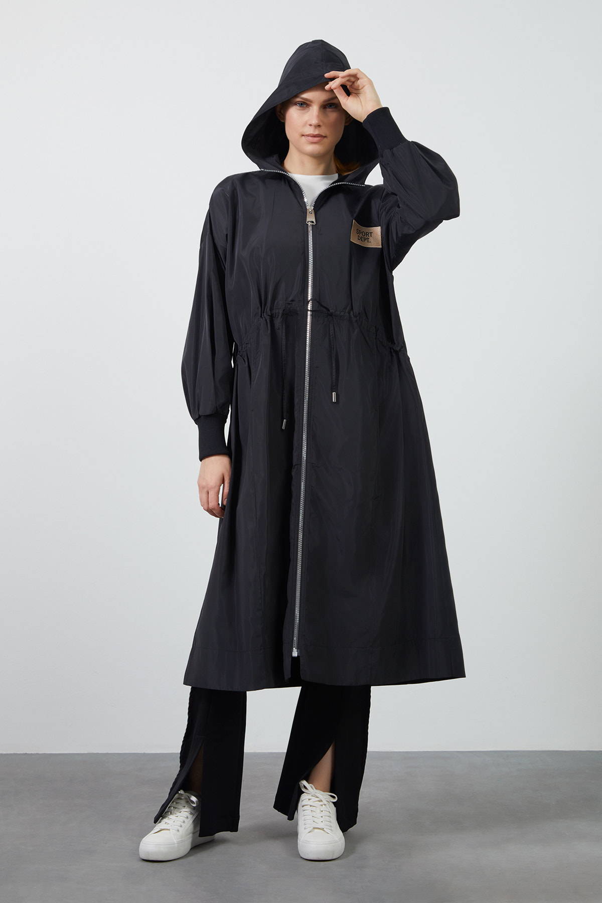 Nakış Detaylı Kolları Triko Manşetli Trençkot