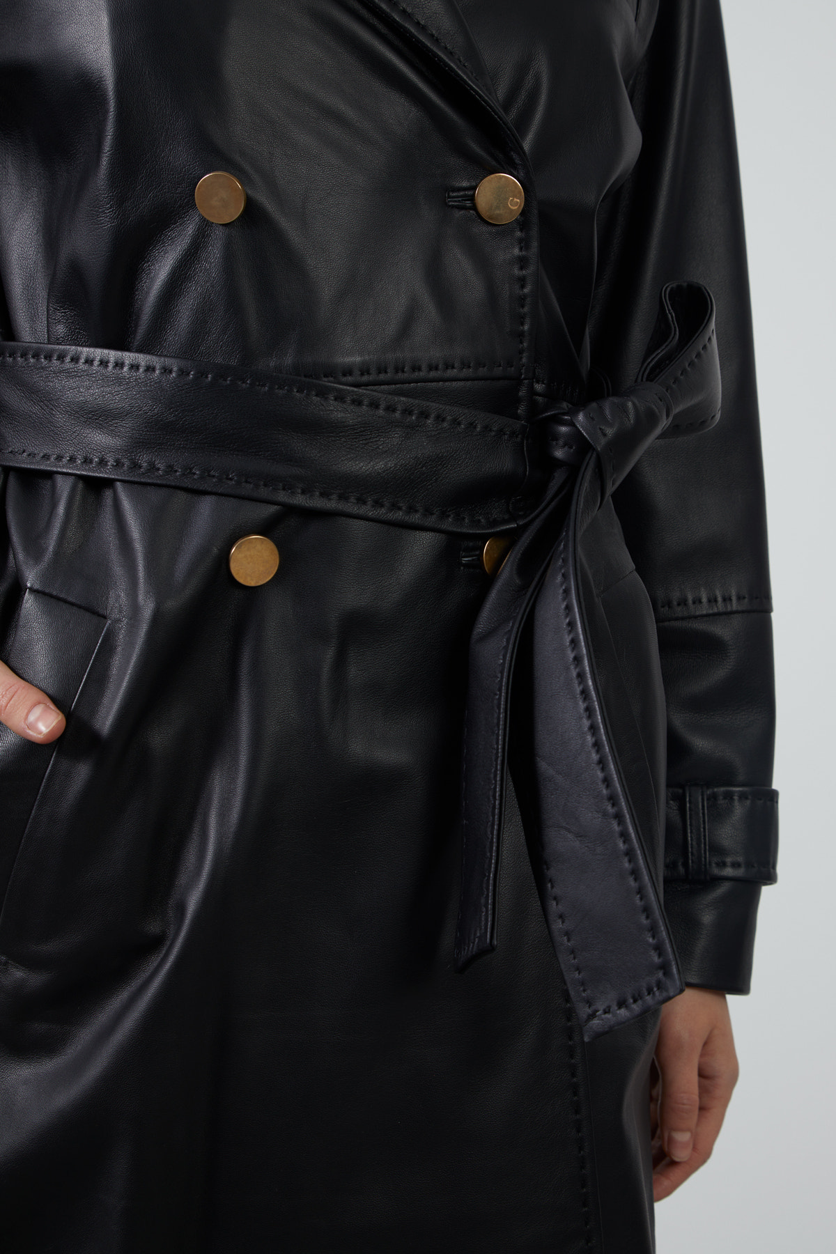 Kuşak Detaylı Düğmeli Deri Uzun Trenchcoat