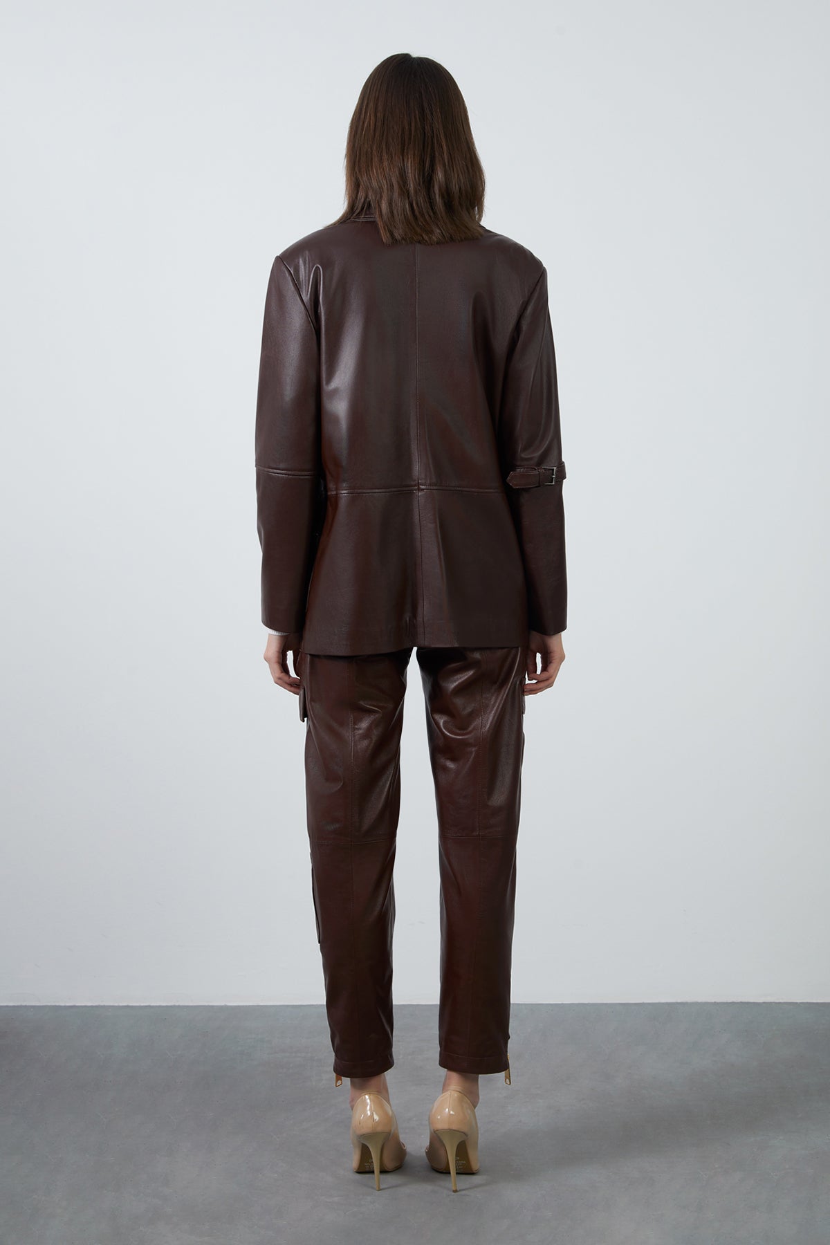 Kolu Toka Detaylı Çok Cepli Deri Ceket