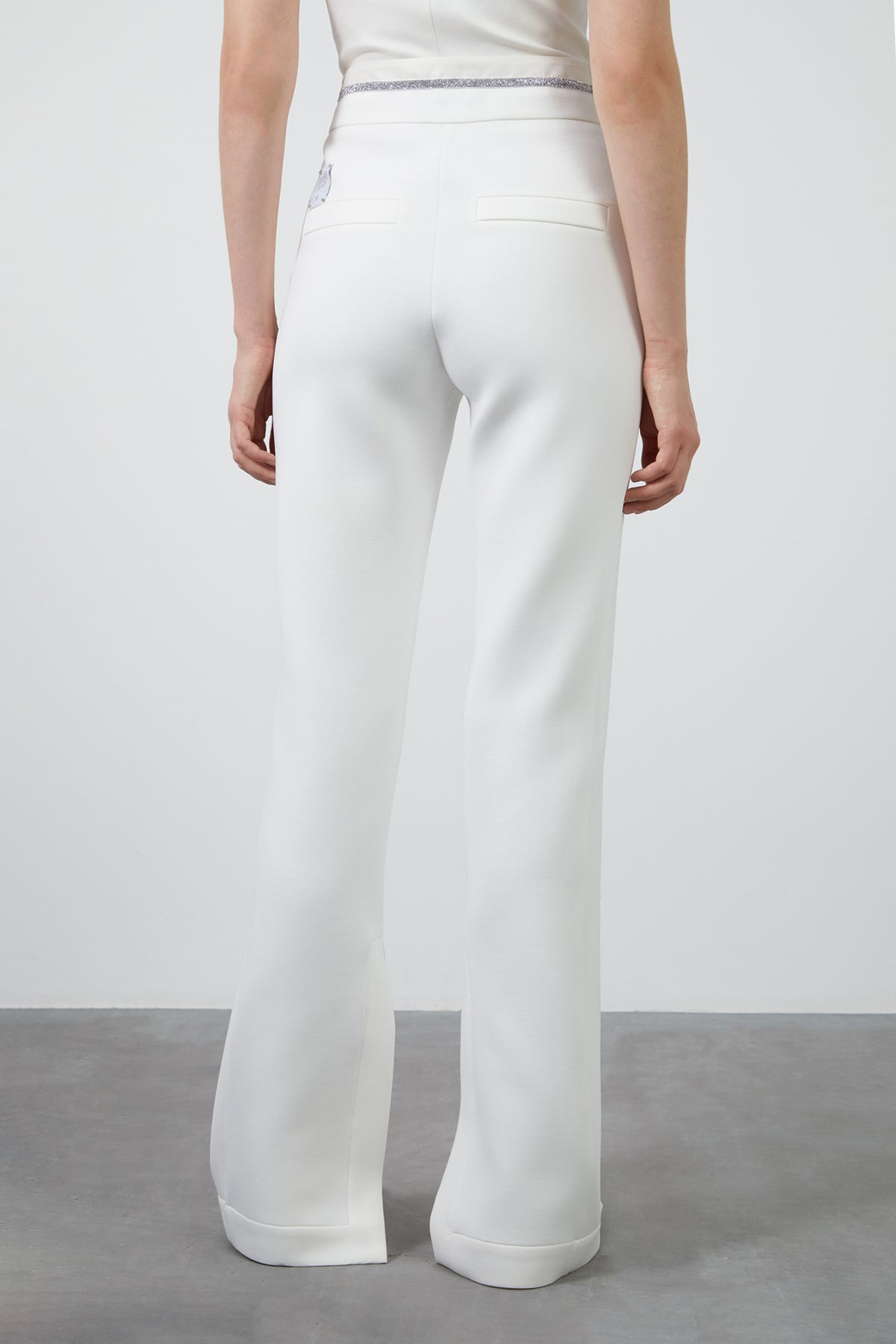 Sim Şerit Detay İç Paça Yırtmaçlı Ekru Eşofman