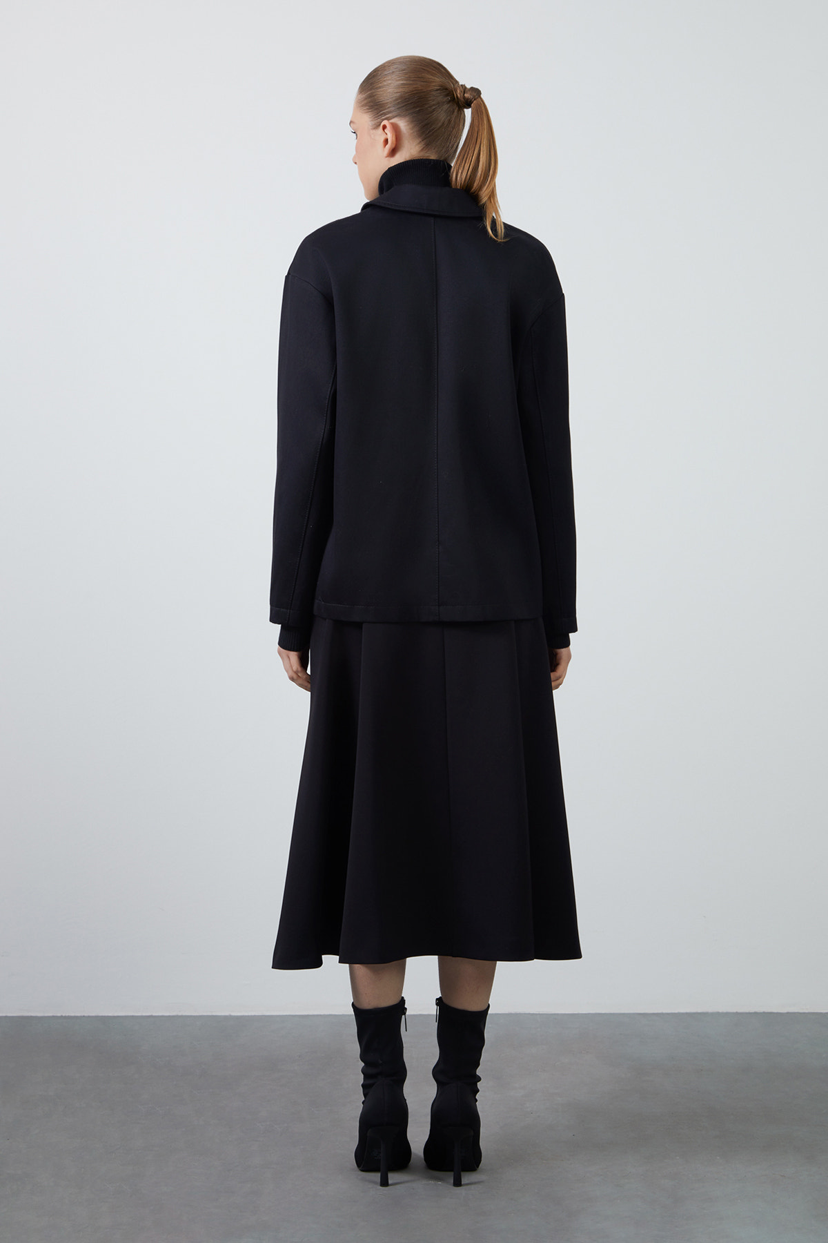 İşleme Detaylı Blazer Ceket