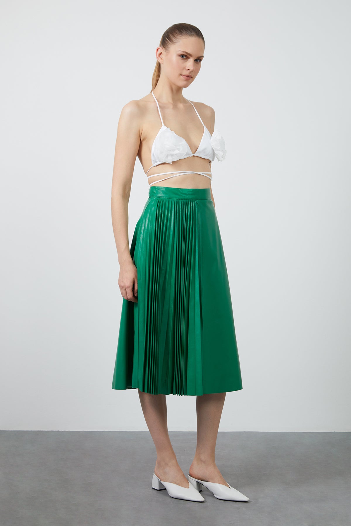 Sol Tarafı Piliseli Deri Etek