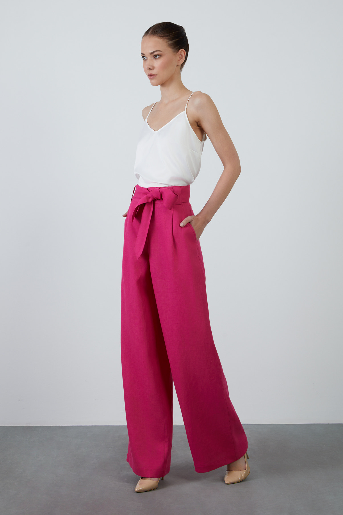 Seyyar Kuşaklı Bol Paça Keten Pantolon