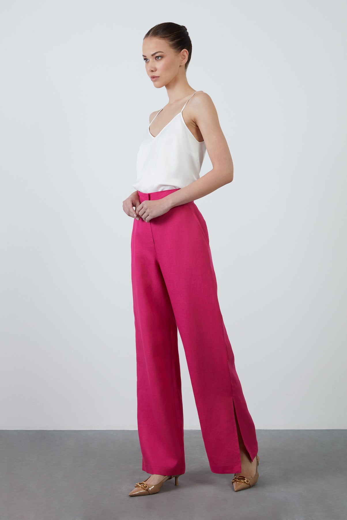 Kuşak Detaylı Bol Paça Keten Pantolon