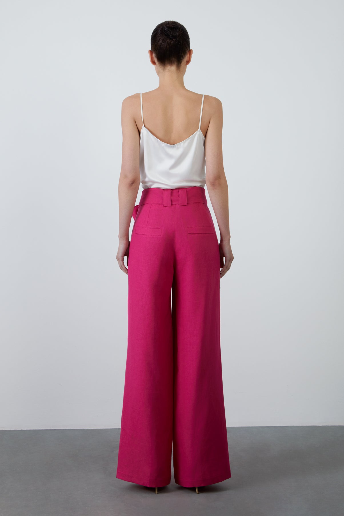 Seyyar Kuşaklı Bol Paça Keten Pantolon