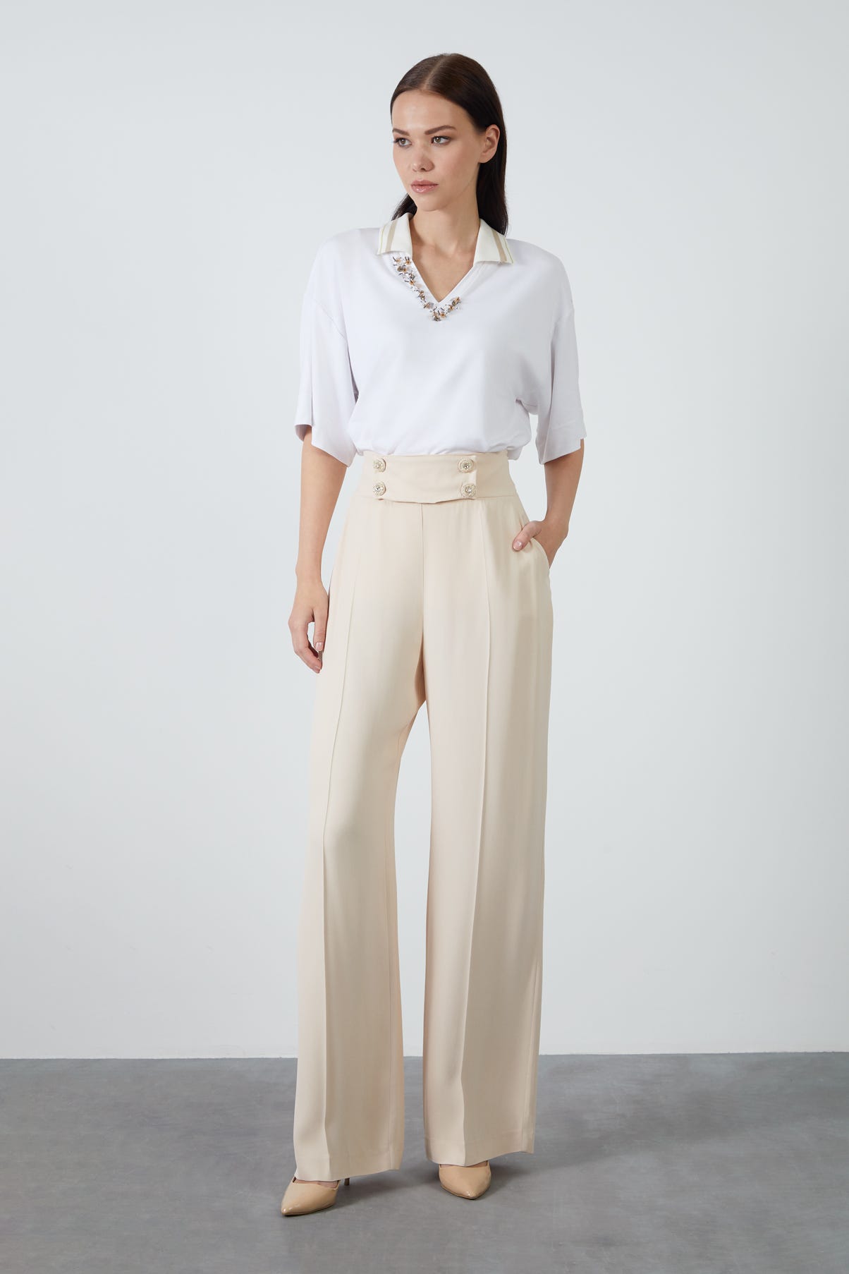 Düğme Detaylı İşlemeli Pantolon