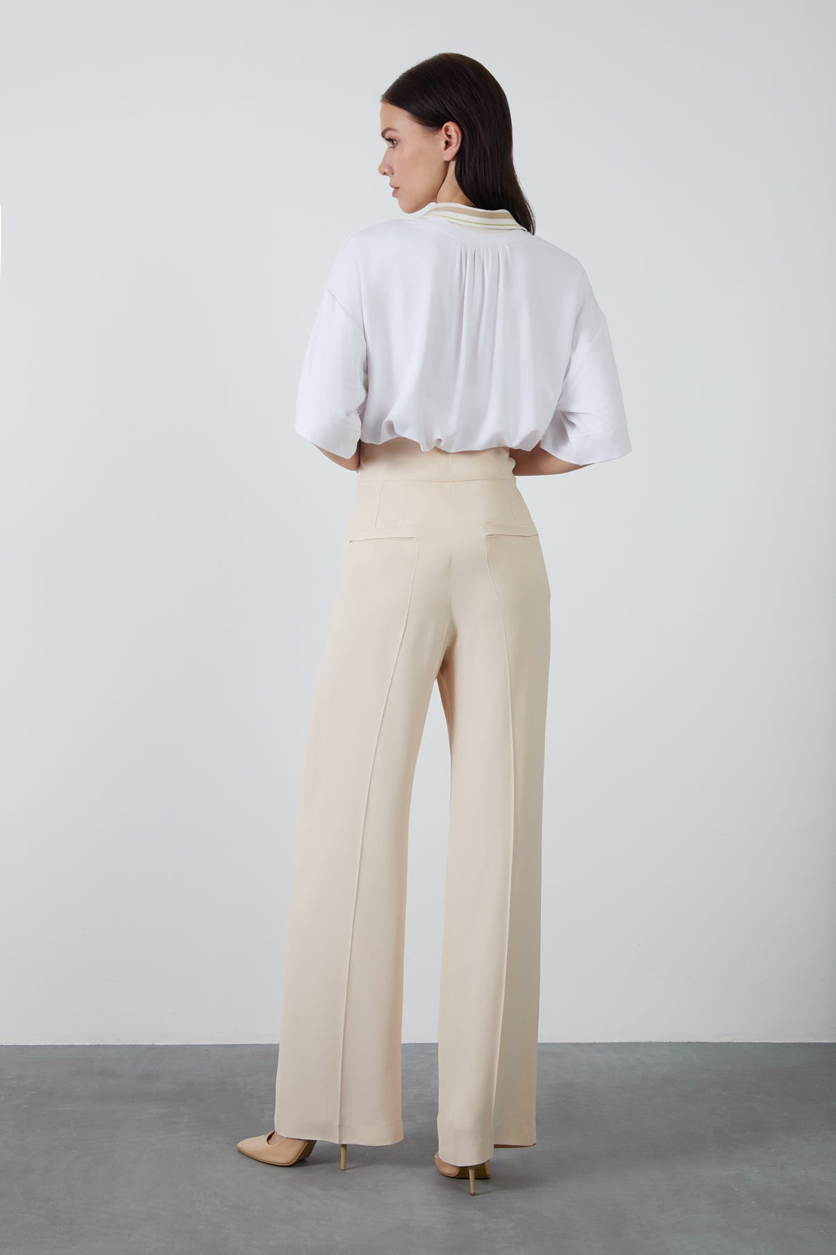 Düğme Detaylı İşlemeli Pantolon