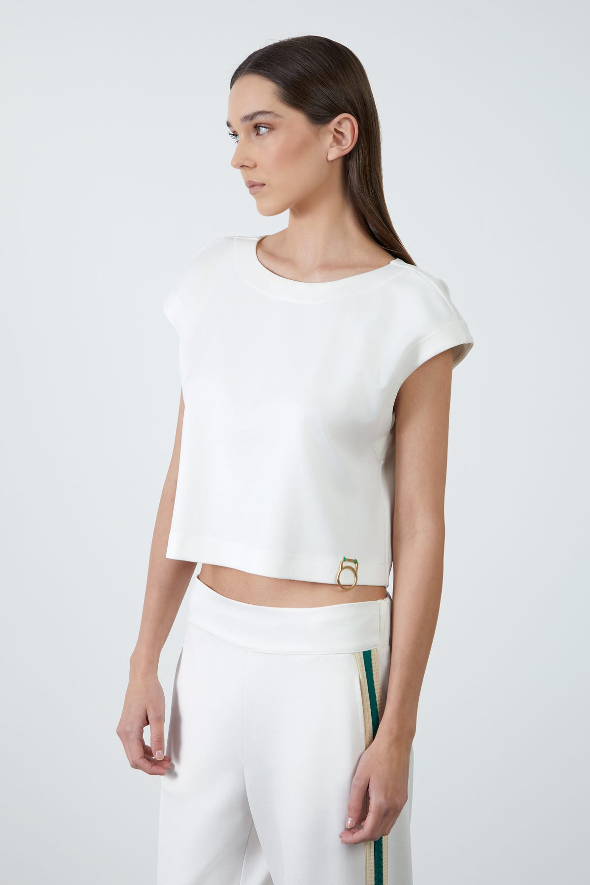 Arkası Şerit Detaylı Kısa Kollu T-Shirt