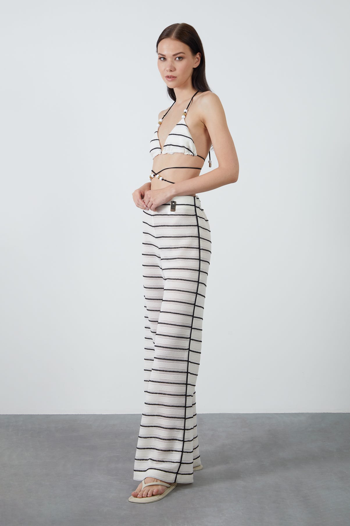 Aksesuarlı Belden Ve Boyundan Bağlanabilir Bluz